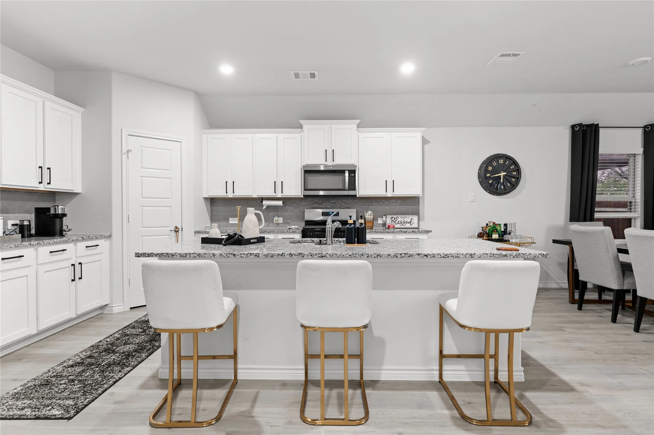 Single Family Residence For Sale in Denton County , 9917 Tacoma Drive, Aubrey, Texas 76227, 4 Bedroom, 2 Bathroom, 2 Garage spaces, 2,033 Sqft, built in 2024, mls#21382955, Real Estate Agent in Aubrey, Homes For Sale in Denton county, Homes For Sale in Aubrey, Realtor in Aubrey Texas, Real Estate Brokerage Independent Realty Texas, Luminita Cordes Realtor