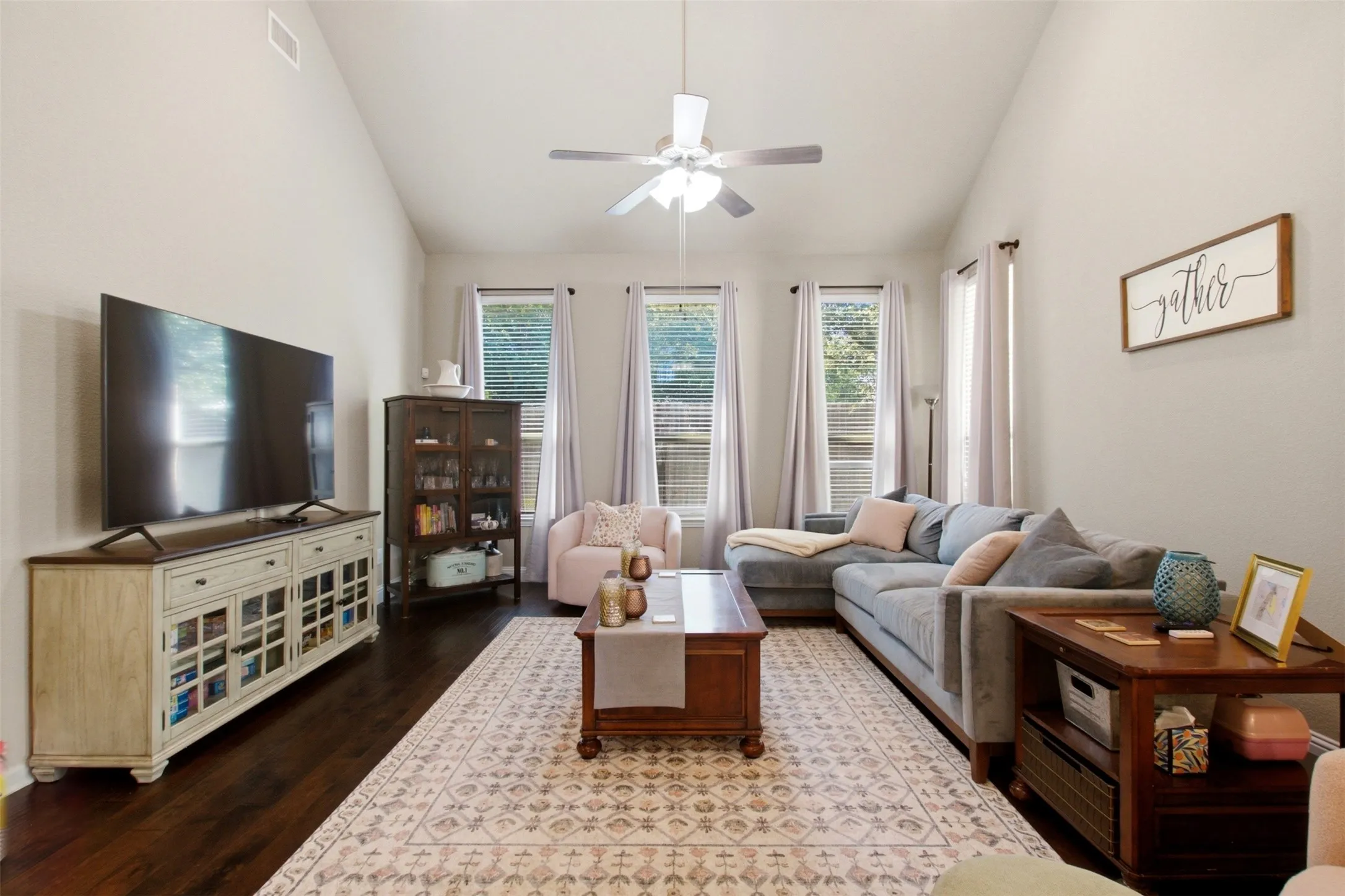 Single Family Residence For Sale in Tarrant County , 7124 Chelsea Drive, North Richland Hills, Texas 76180, 4 Bedroom, 4 Bathroom, 2 Garage spaces, 3,391 Sqft, built in 2016, mls#21382178, Real Estate Agent in North Richland Hills, Homes For Sale in Tarrant county, Homes For Sale in North Richland Hills, Realtor in North Richland Hills Texas, Real Estate Brokerage Independent Realty Texas, Luminita Cordes Realtor