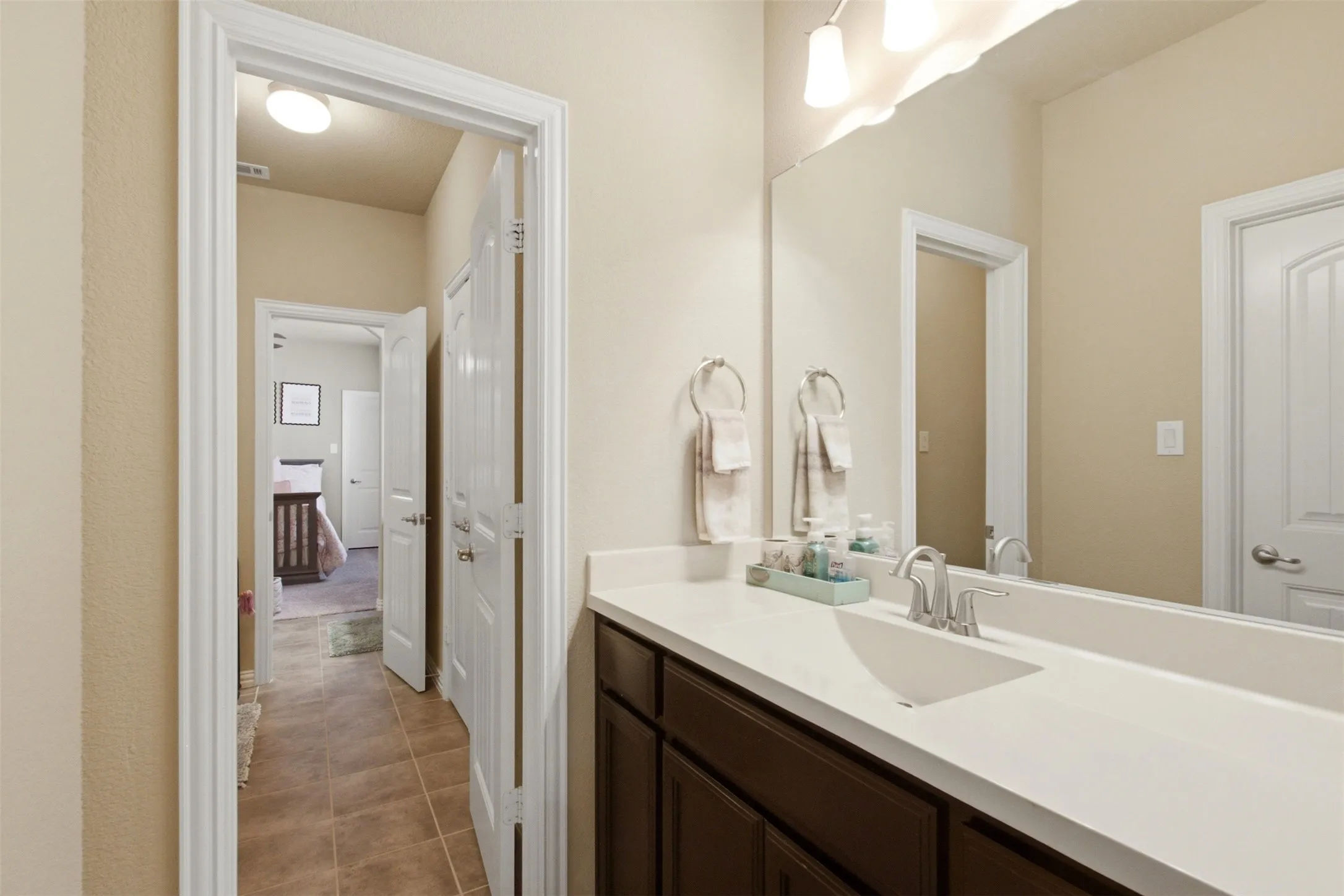 Single Family Residence For Sale in Tarrant County , 7124 Chelsea Drive, North Richland Hills, Texas 76180, 4 Bedroom, 4 Bathroom, 2 Garage spaces, 3,391 Sqft, built in 2016, mls#21382178, Real Estate Agent in North Richland Hills, Homes For Sale in Tarrant county, Homes For Sale in North Richland Hills, Realtor in North Richland Hills Texas, Real Estate Brokerage Independent Realty Texas, Luminita Cordes Realtor