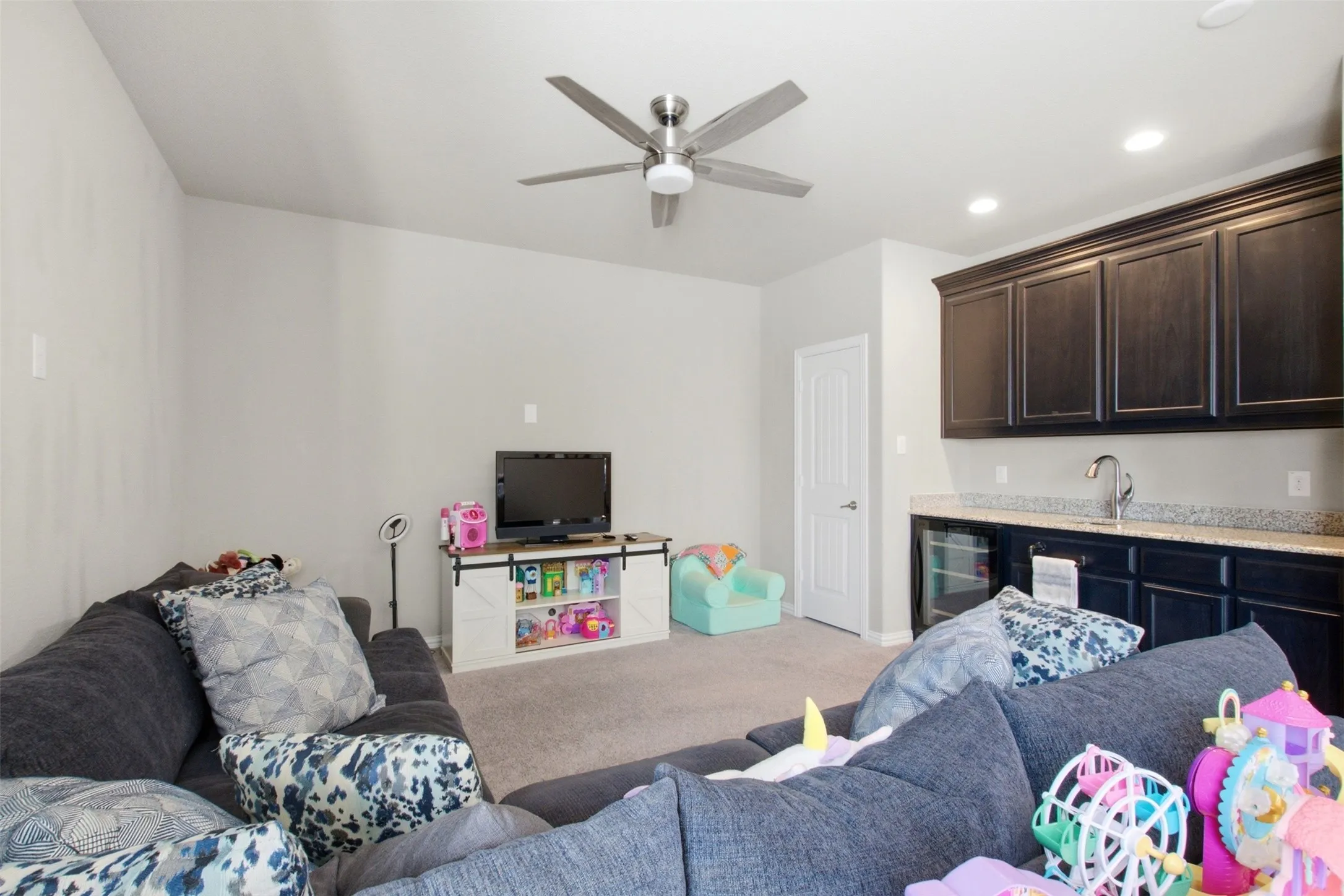 Single Family Residence For Sale in Tarrant County , 7124 Chelsea Drive, North Richland Hills, Texas 76180, 4 Bedroom, 4 Bathroom, 2 Garage spaces, 3,391 Sqft, built in 2016, mls#21382178, Real Estate Agent in North Richland Hills, Homes For Sale in Tarrant county, Homes For Sale in North Richland Hills, Realtor in North Richland Hills Texas, Real Estate Brokerage Independent Realty Texas, Luminita Cordes Realtor