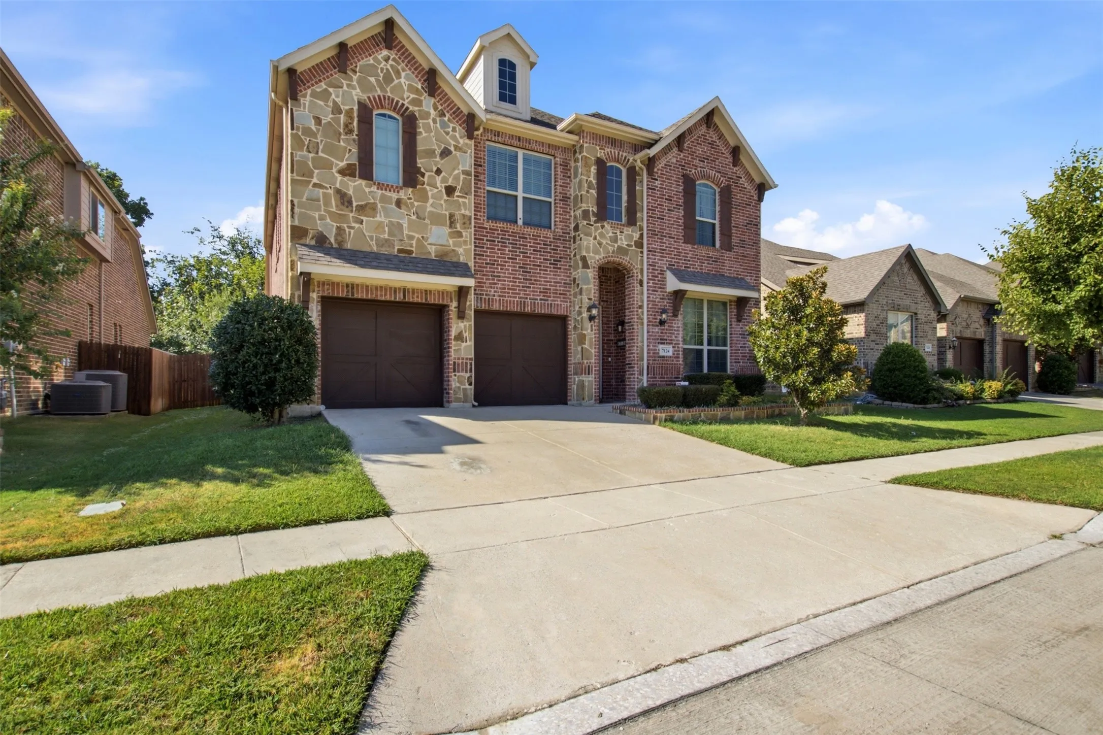 Single Family Residence For Sale in Tarrant County , 7124 Chelsea Drive, North Richland Hills, Texas 76180, 4 Bedroom, 4 Bathroom, 2 Garage spaces, 3,391 Sqft, built in 2016, mls#21382178, Real Estate Agent in North Richland Hills, Homes For Sale in Tarrant county, Homes For Sale in North Richland Hills, Realtor in North Richland Hills Texas, Real Estate Brokerage Independent Realty Texas, Luminita Cordes Realtor