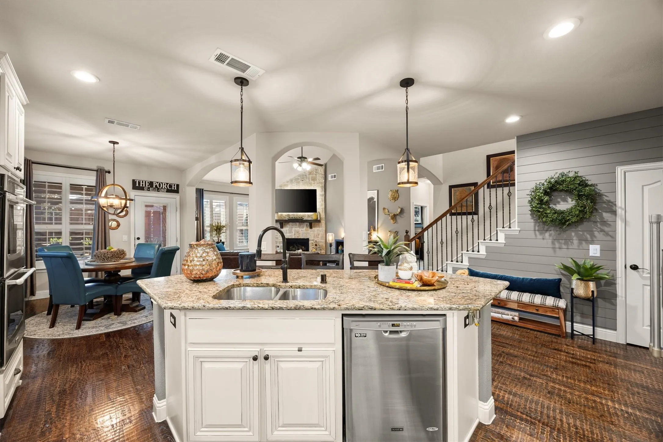 Single Family Residence For Sale in Collin County , 4301 Mimosa Drive, Melissa, Texas 75454, 4 Bedroom, 4 Bathroom, 3 Garage spaces, 3,481 Sqft, built in 2016, mls#21383832, Real Estate Agent in Melissa, Homes For Sale in Collin county, Homes For Sale in Melissa, Realtor in Melissa Texas, Real Estate Brokerage Independent Realty Texas, Luminita Cordes Realtor
