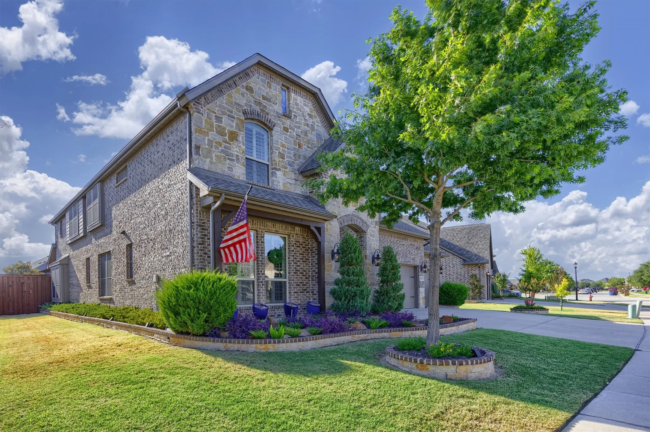 Single Family Residence For Sale in Collin County , 4301 Mimosa Drive, Melissa, Texas 75454, 4 Bedroom, 4 Bathroom, 3 Garage spaces, 3,481 Sqft, built in 2016, mls#21383832, Real Estate Agent in Melissa, Homes For Sale in Collin county, Homes For Sale in Melissa, Realtor in Melissa Texas, Real Estate Brokerage Independent Realty Texas, Luminita Cordes Realtor