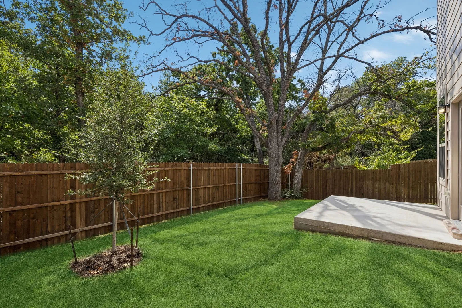 Duplex For Sale in Denton County , 513-515 S Mockingbird Lane, Denton, Texas 76205, 6 Bedroom, 6 Bathroom, 2 Garage spaces, 0 Sqft, built in 2025, mls#21383839, Real Estate Agent in Denton, Homes For Sale in Denton county, Homes For Sale in Denton, Realtor in Denton Texas, Real Estate Brokerage Independent Realty Texas, Luminita Cordes Realtor