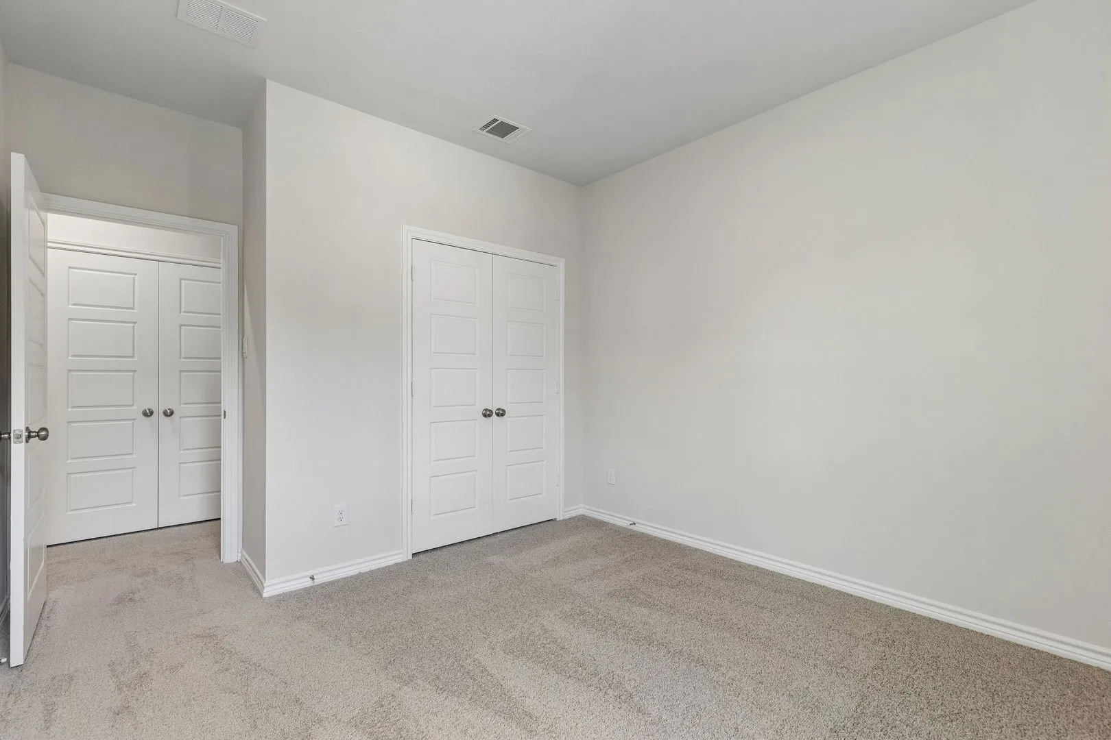 Duplex For Sale in Denton County , 513-515 S Mockingbird Lane, Denton, Texas 76205, 6 Bedroom, 6 Bathroom, 2 Garage spaces, 0 Sqft, built in 2025, mls#21383839, Real Estate Agent in Denton, Homes For Sale in Denton county, Homes For Sale in Denton, Realtor in Denton Texas, Real Estate Brokerage Independent Realty Texas, Luminita Cordes Realtor