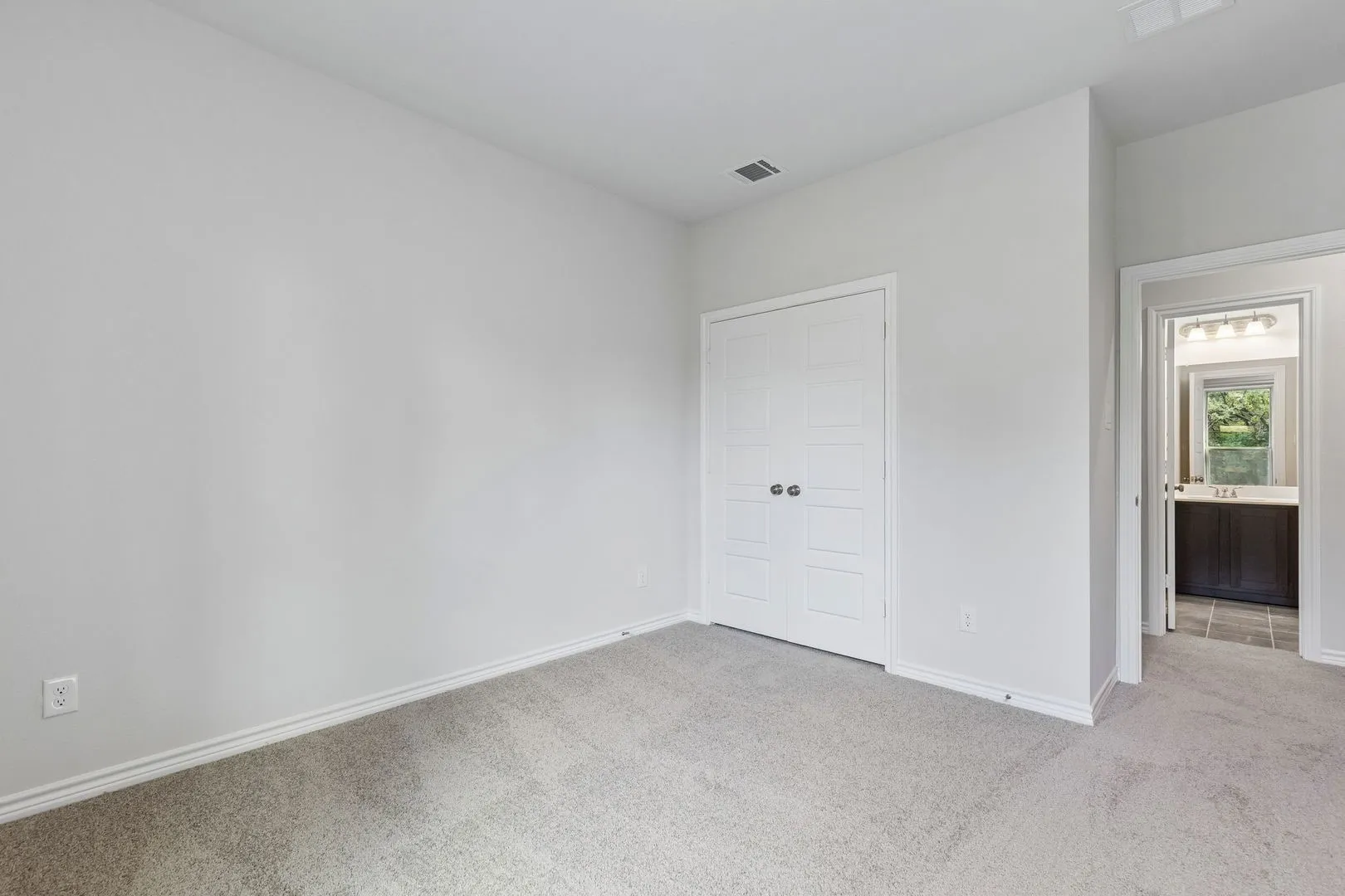 Duplex For Sale in Denton County , 513-515 S Mockingbird Lane, Denton, Texas 76205, 6 Bedroom, 6 Bathroom, 2 Garage spaces, 0 Sqft, built in 2025, mls#21383839, Real Estate Agent in Denton, Homes For Sale in Denton county, Homes For Sale in Denton, Realtor in Denton Texas, Real Estate Brokerage Independent Realty Texas, Luminita Cordes Realtor