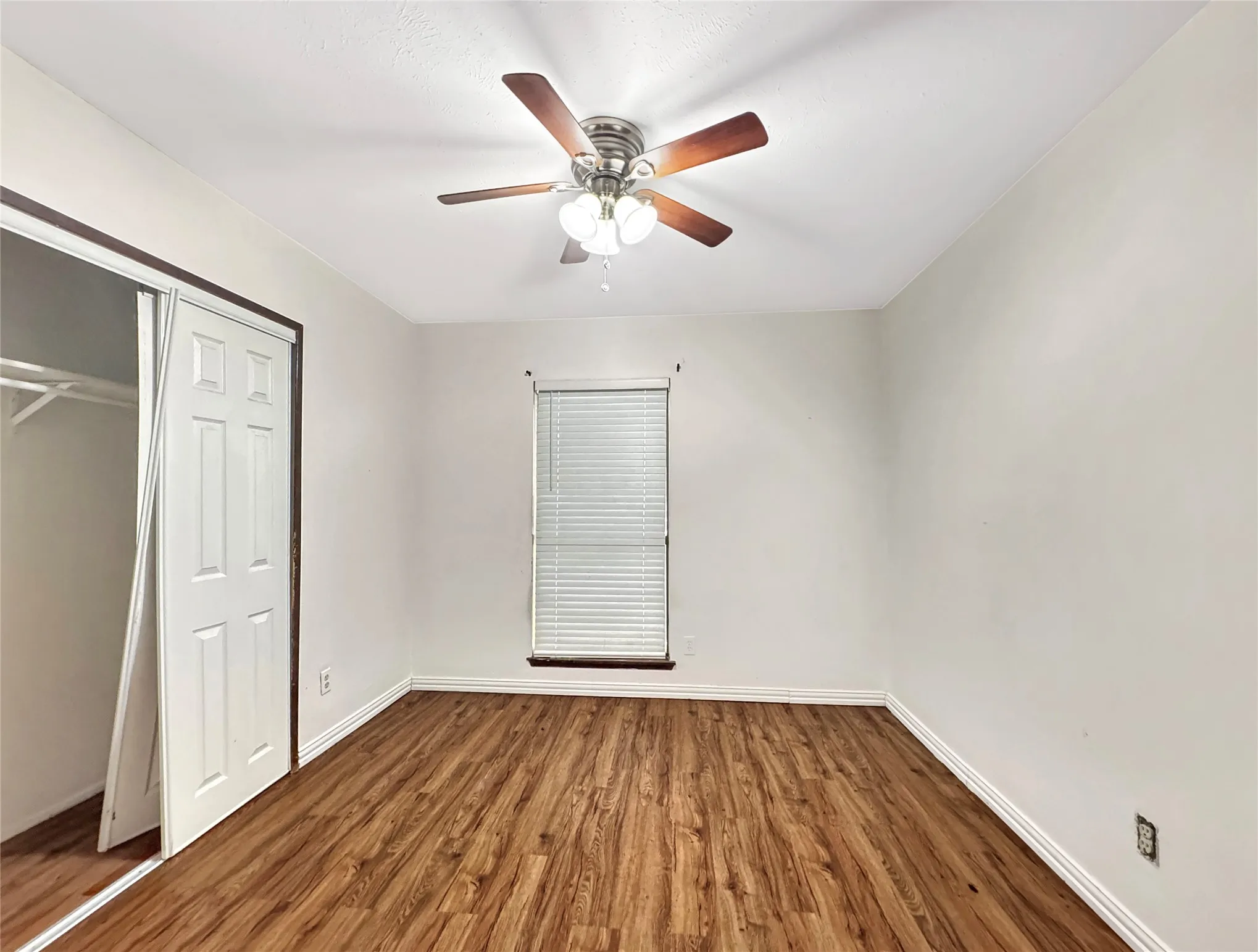 Single Family Residence For Sale in Dallas County , 705 Priscilla, De Soto, Texas 75115, 3 Bedroom, 2 Bathroom, 1 Garage spaces, 1,707 Sqft, built in 1979, mls#21383840, Real Estate Agent in De Soto, Homes For Sale in Dallas county, Homes For Sale in De Soto, Realtor in De Soto Texas, Real Estate Brokerage Independent Realty Texas, Luminita Cordes Realtor