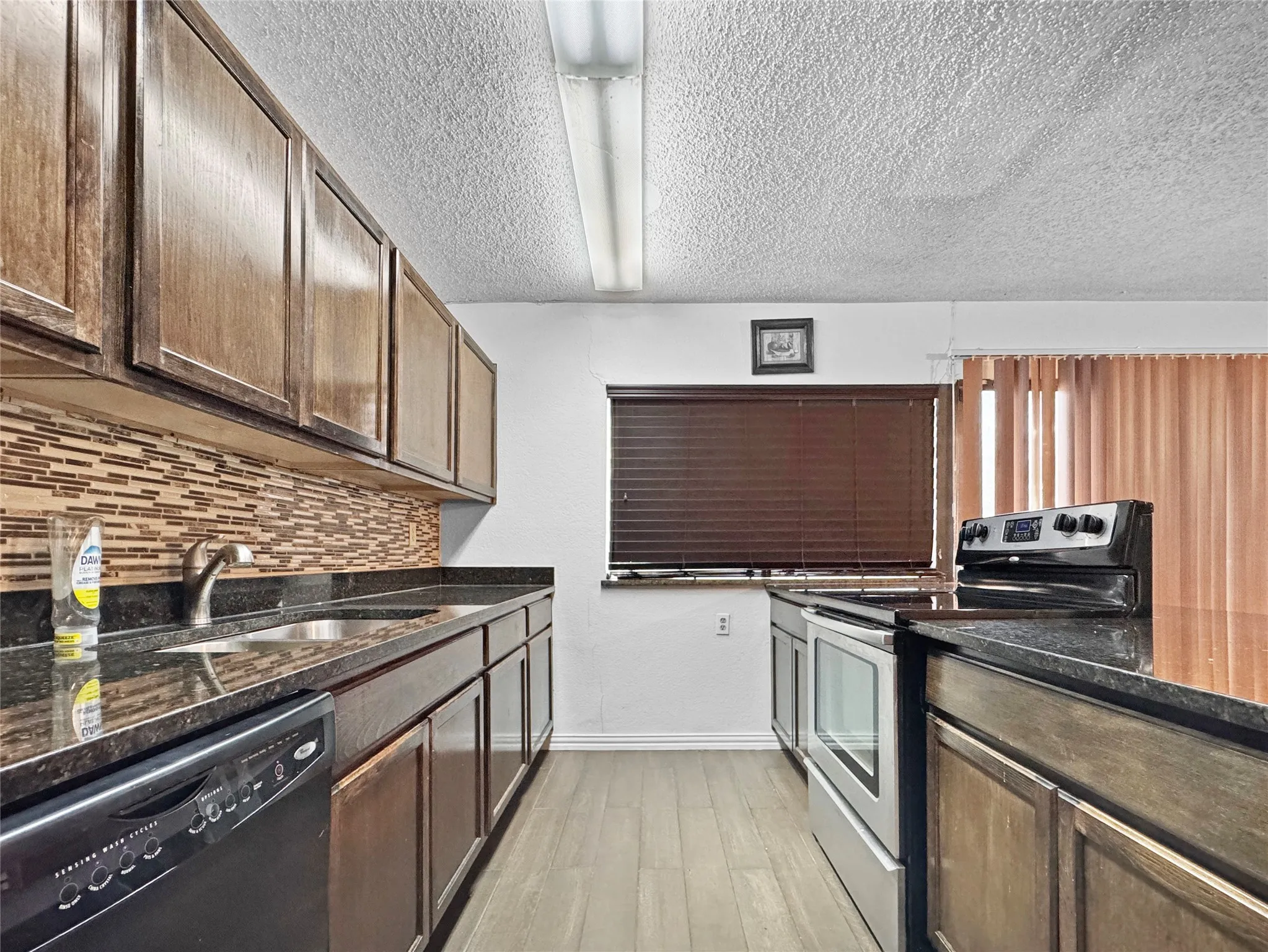 Single Family Residence For Sale in Dallas County , 705 Priscilla, De Soto, Texas 75115, 3 Bedroom, 2 Bathroom, 1 Garage spaces, 1,707 Sqft, built in 1979, mls#21383840, Real Estate Agent in De Soto, Homes For Sale in Dallas county, Homes For Sale in De Soto, Realtor in De Soto Texas, Real Estate Brokerage Independent Realty Texas, Luminita Cordes Realtor