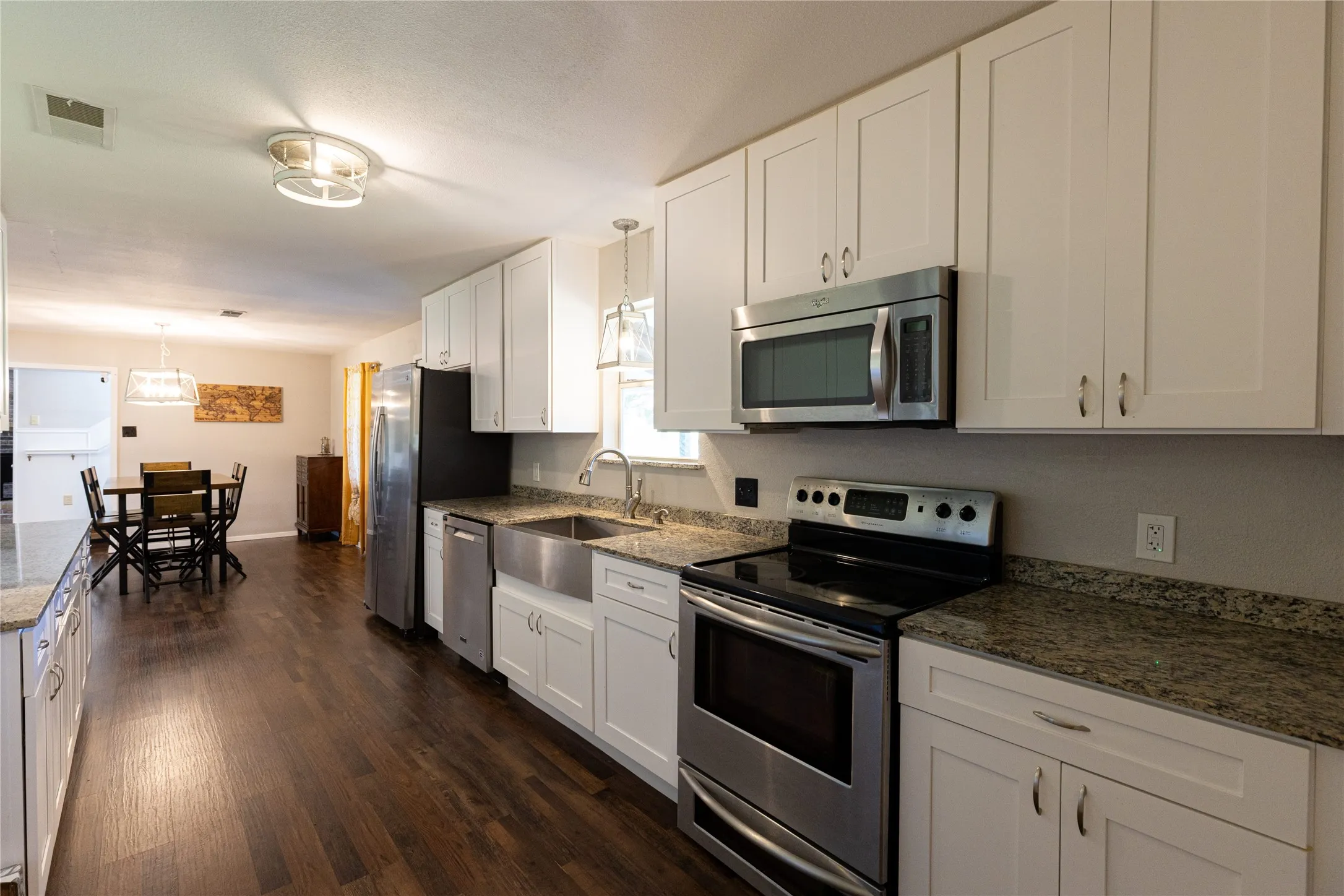 Single Family Residence For Sale in Hunt County , 958 State Highway 24, Campbell, Texas 75422, 3 Bedroom, 3 Bathroom, 4 Garage spaces, 2,508 Sqft, built in 1987, mls#21383289, Real Estate Agent in Campbell, Homes For Sale in Hunt county, Homes For Sale in Campbell, Realtor in Campbell Texas, Real Estate Brokerage Independent Realty Texas, Luminita Cordes Realtor