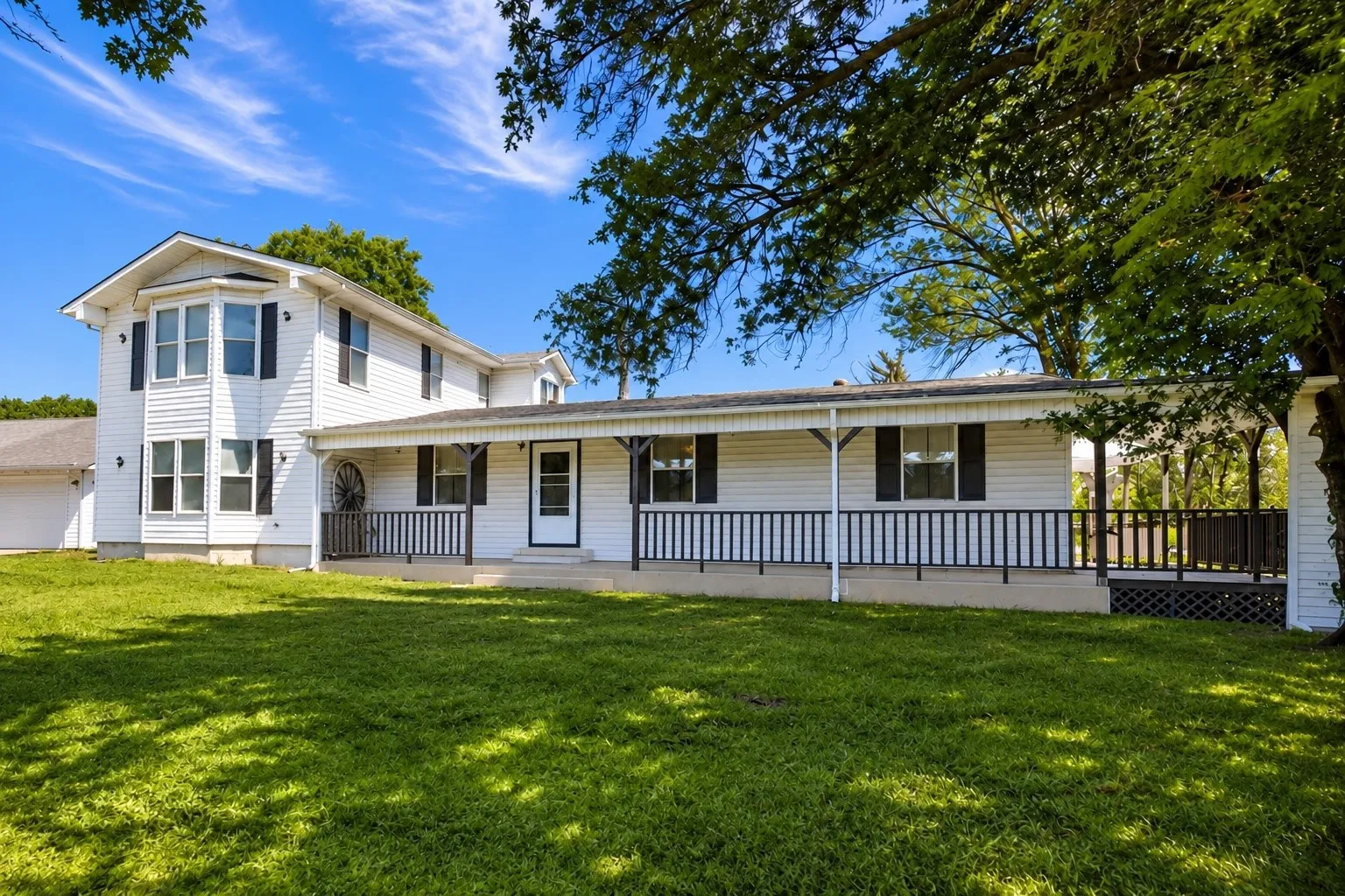 Single Family Residence For Sale in Hunt County , 958 State Highway 24, Campbell, Texas 75422, 3 Bedroom, 3 Bathroom, 4 Garage spaces, 2,508 Sqft, built in 1987, mls#21383289, Real Estate Agent in Campbell, Homes For Sale in Hunt county, Homes For Sale in Campbell, Realtor in Campbell Texas, Real Estate Brokerage Independent Realty Texas, Luminita Cordes Realtor