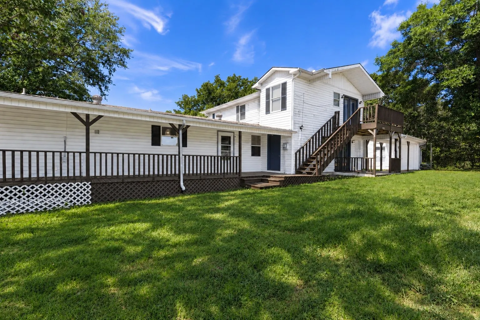 Single Family Residence For Sale in Hunt County , 958 State Highway 24, Campbell, Texas 75422, 3 Bedroom, 3 Bathroom, 4 Garage spaces, 2,508 Sqft, built in 1987, mls#21383289, Real Estate Agent in Campbell, Homes For Sale in Hunt county, Homes For Sale in Campbell, Realtor in Campbell Texas, Real Estate Brokerage Independent Realty Texas, Luminita Cordes Realtor