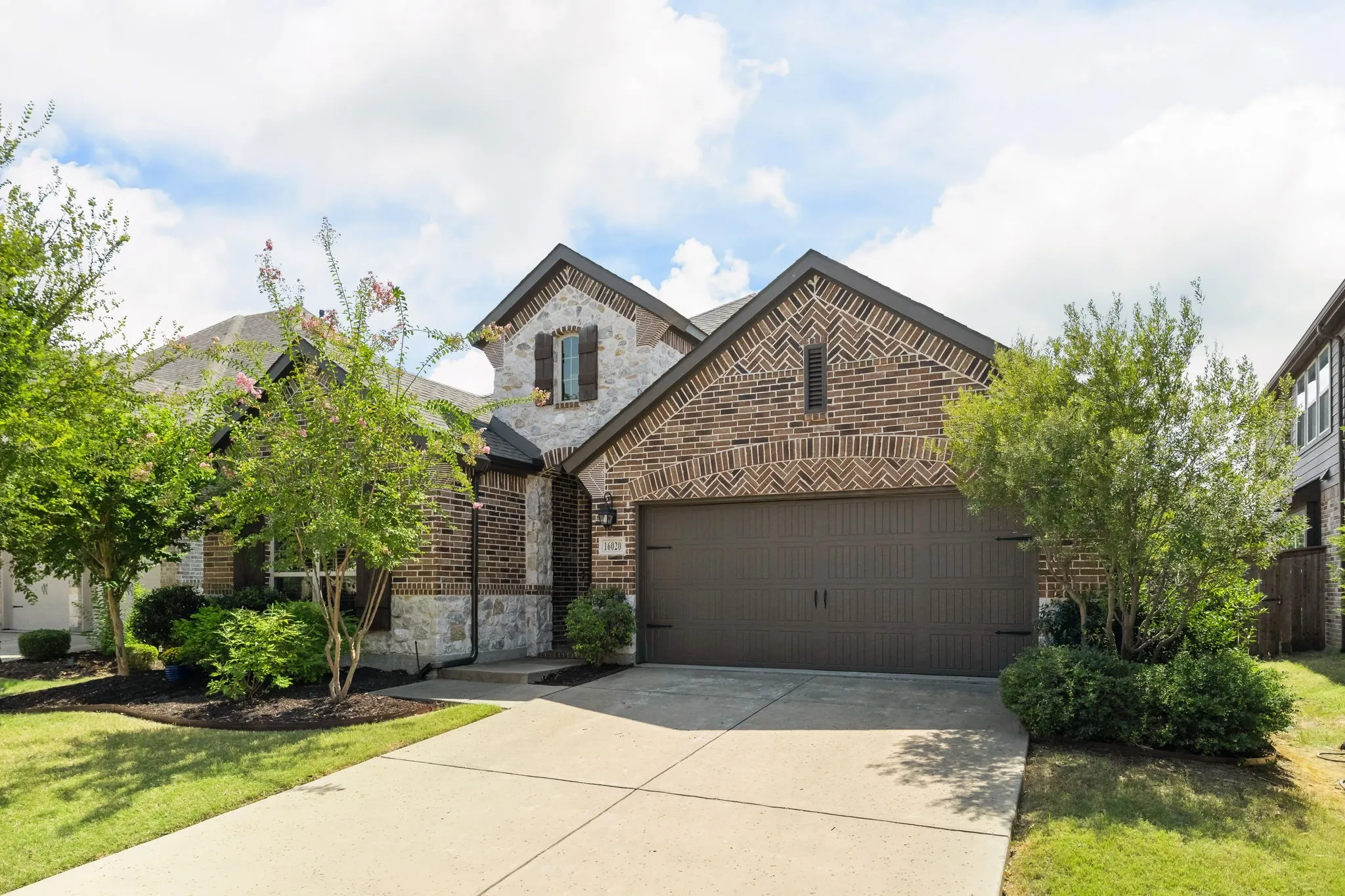Single Family Residence For Sale in Denton County , 16020 Plum Court, Prosper, Texas 75078, 3 Bedroom, 2 Bathroom, 2 Garage spaces, 2,095 Sqft, built in 2017, mls#21383062, Real Estate Agent in Prosper, Homes For Sale in Denton county, Homes For Sale in Prosper, Realtor in Prosper Texas, Real Estate Brokerage Independent Realty Texas, Luminita Cordes Realtor