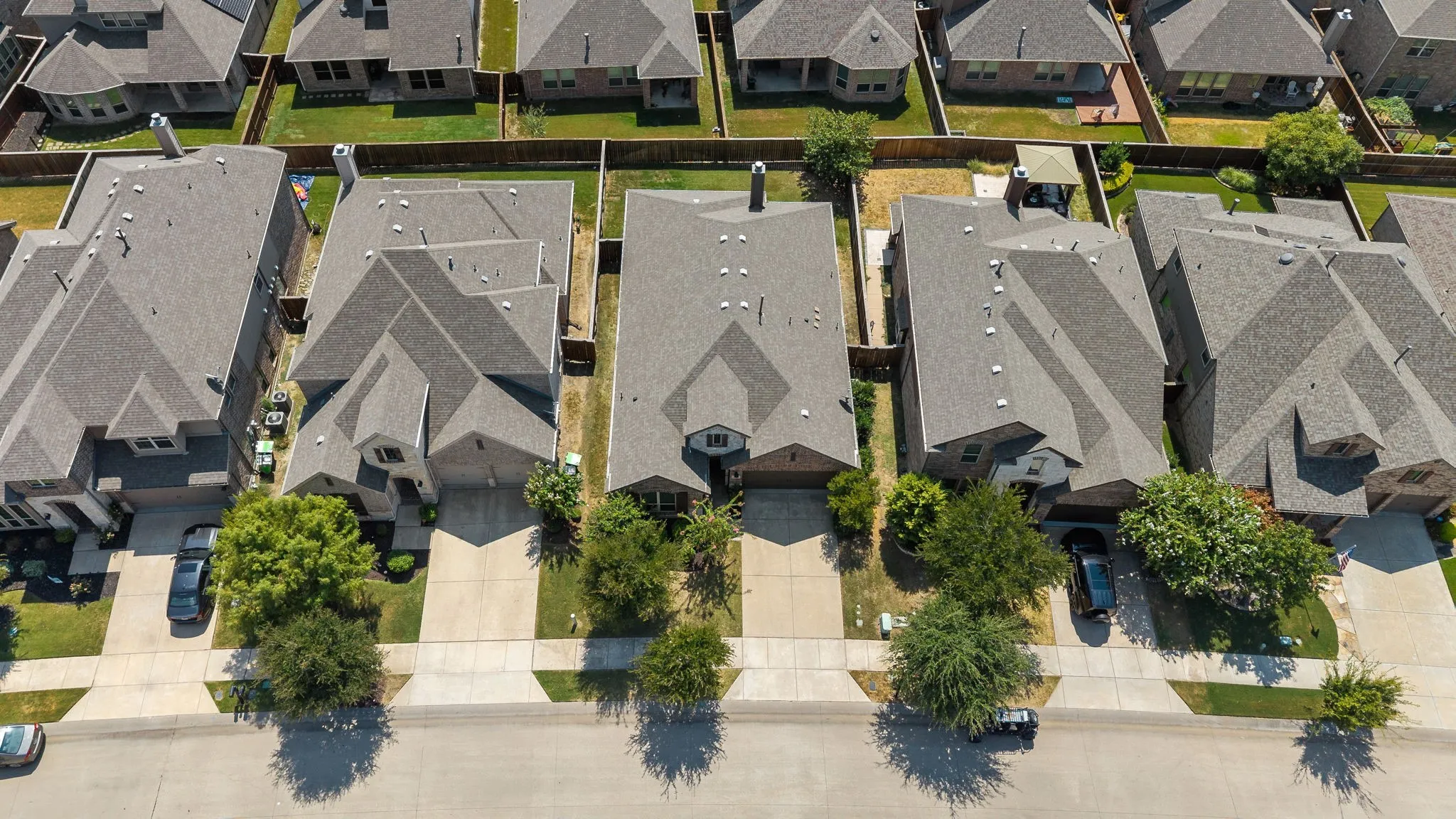 Single Family Residence For Sale in Denton County , 16020 Plum Court, Prosper, Texas 75078, 3 Bedroom, 2 Bathroom, 2 Garage spaces, 2,095 Sqft, built in 2017, mls#21383062, Real Estate Agent in Prosper, Homes For Sale in Denton county, Homes For Sale in Prosper, Realtor in Prosper Texas, Real Estate Brokerage Independent Realty Texas, Luminita Cordes Realtor
