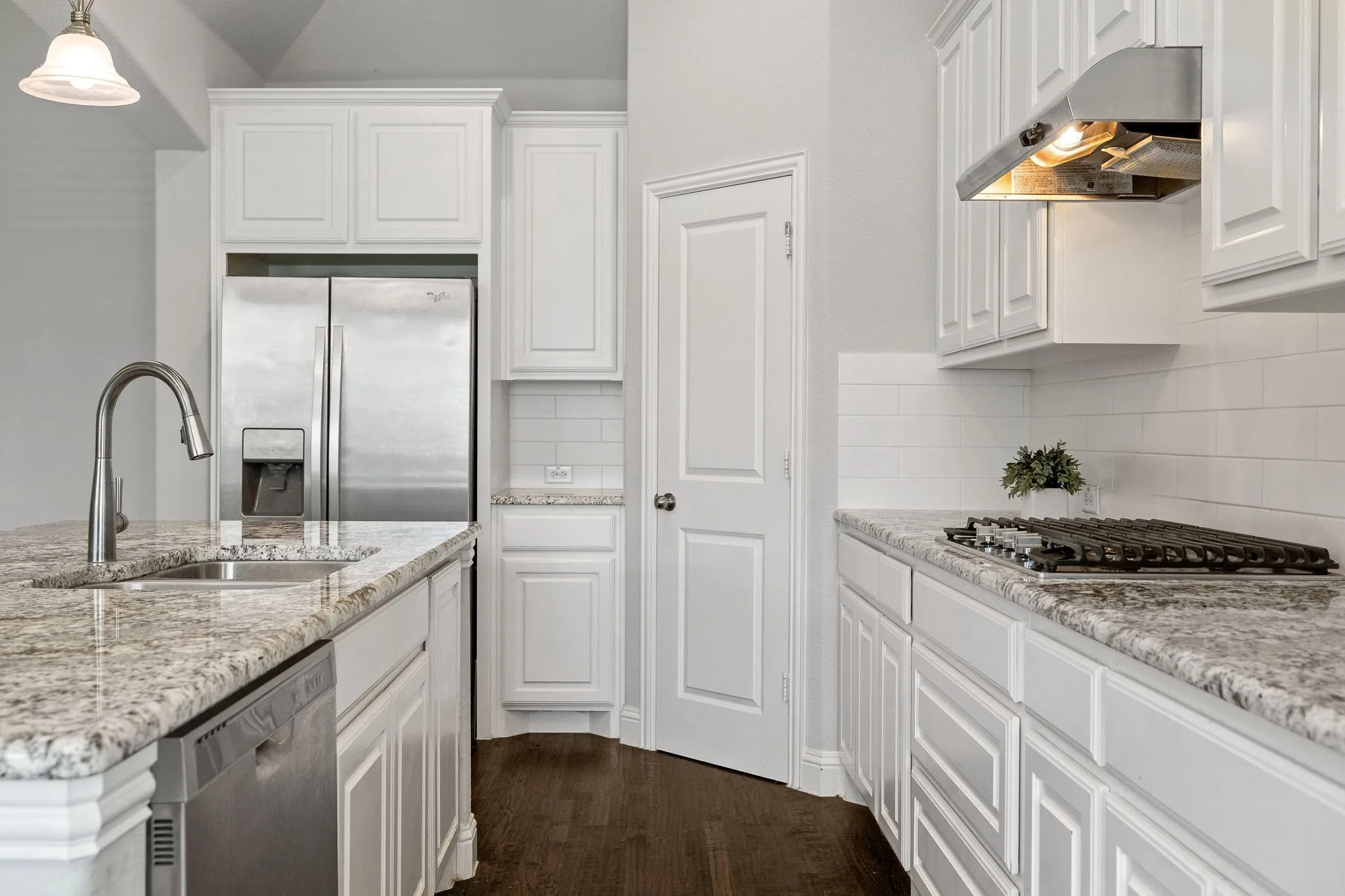 Single Family Residence For Sale in Denton County , 16020 Plum Court, Prosper, Texas 75078, 3 Bedroom, 2 Bathroom, 2 Garage spaces, 2,095 Sqft, built in 2017, mls#21383062, Real Estate Agent in Prosper, Homes For Sale in Denton county, Homes For Sale in Prosper, Realtor in Prosper Texas, Real Estate Brokerage Independent Realty Texas, Luminita Cordes Realtor