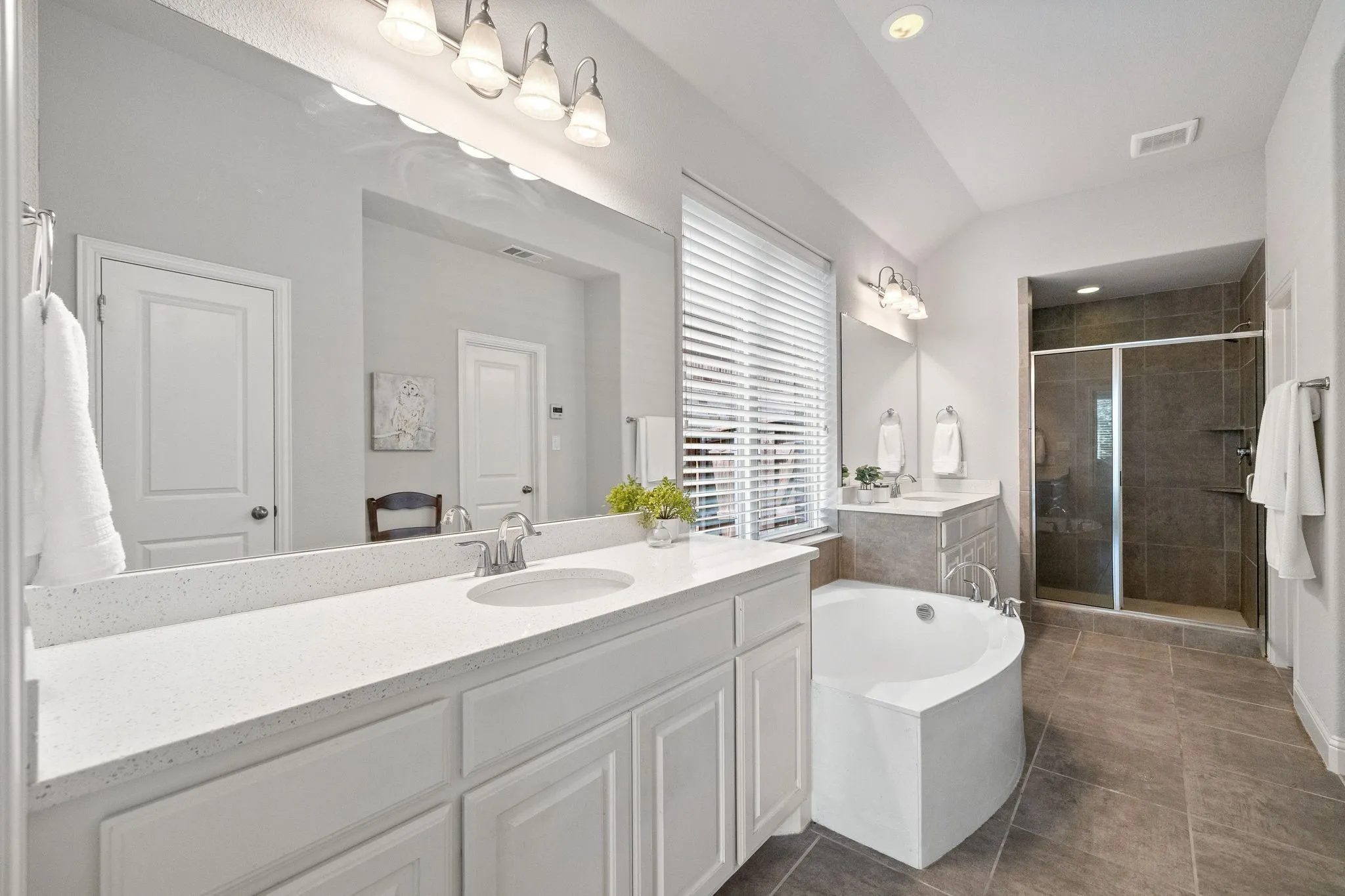 Single Family Residence For Sale in Denton County , 16020 Plum Court, Prosper, Texas 75078, 3 Bedroom, 2 Bathroom, 2 Garage spaces, 2,095 Sqft, built in 2017, mls#21383062, Real Estate Agent in Prosper, Homes For Sale in Denton county, Homes For Sale in Prosper, Realtor in Prosper Texas, Real Estate Brokerage Independent Realty Texas, Luminita Cordes Realtor