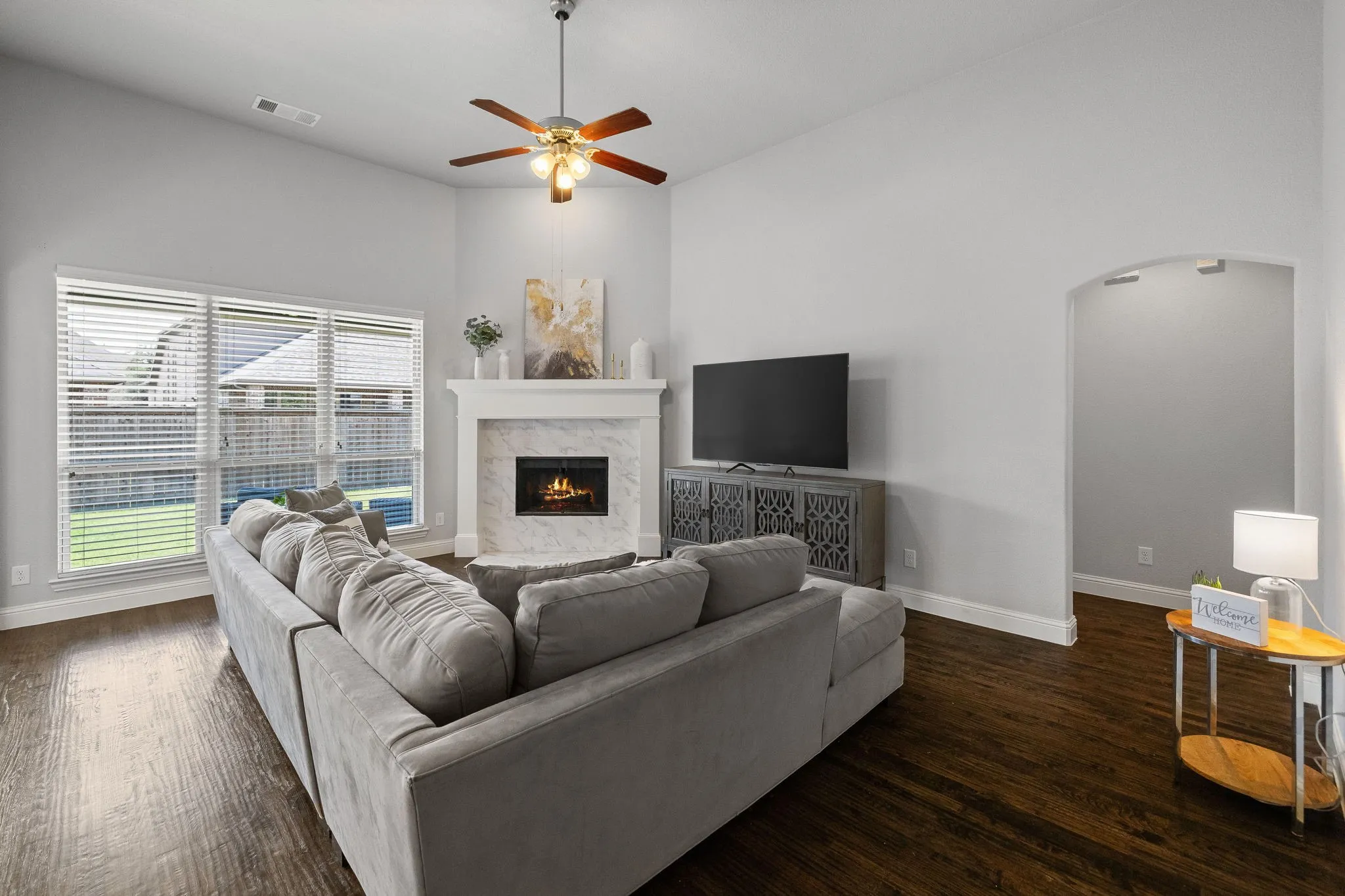 Single Family Residence For Sale in Denton County , 16020 Plum Court, Prosper, Texas 75078, 3 Bedroom, 2 Bathroom, 2 Garage spaces, 2,095 Sqft, built in 2017, mls#21383062, Real Estate Agent in Prosper, Homes For Sale in Denton county, Homes For Sale in Prosper, Realtor in Prosper Texas, Real Estate Brokerage Independent Realty Texas, Luminita Cordes Realtor