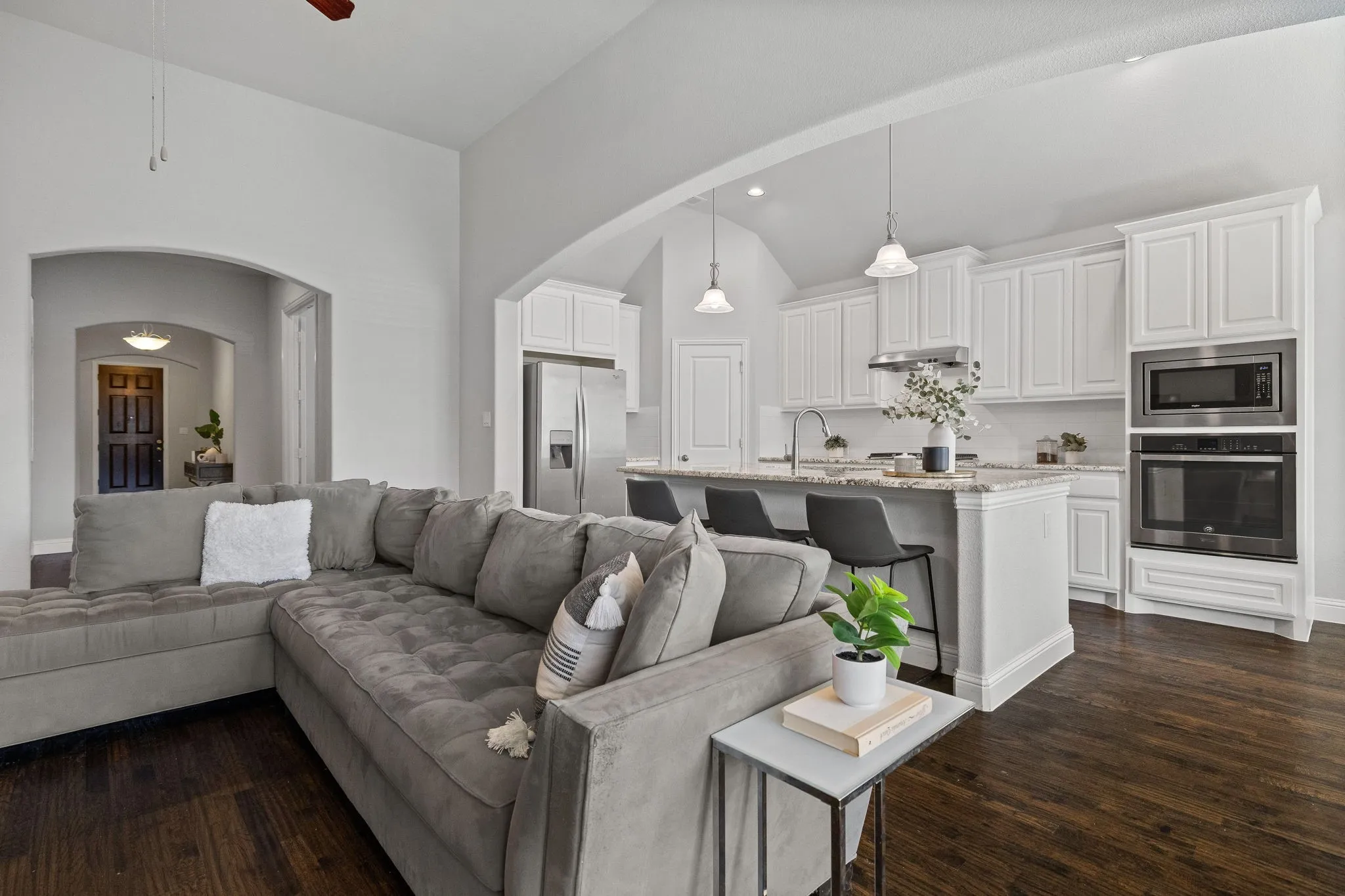 Single Family Residence For Sale in Denton County , 16020 Plum Court, Prosper, Texas 75078, 3 Bedroom, 2 Bathroom, 2 Garage spaces, 2,095 Sqft, built in 2017, mls#21383062, Real Estate Agent in Prosper, Homes For Sale in Denton county, Homes For Sale in Prosper, Realtor in Prosper Texas, Real Estate Brokerage Independent Realty Texas, Luminita Cordes Realtor