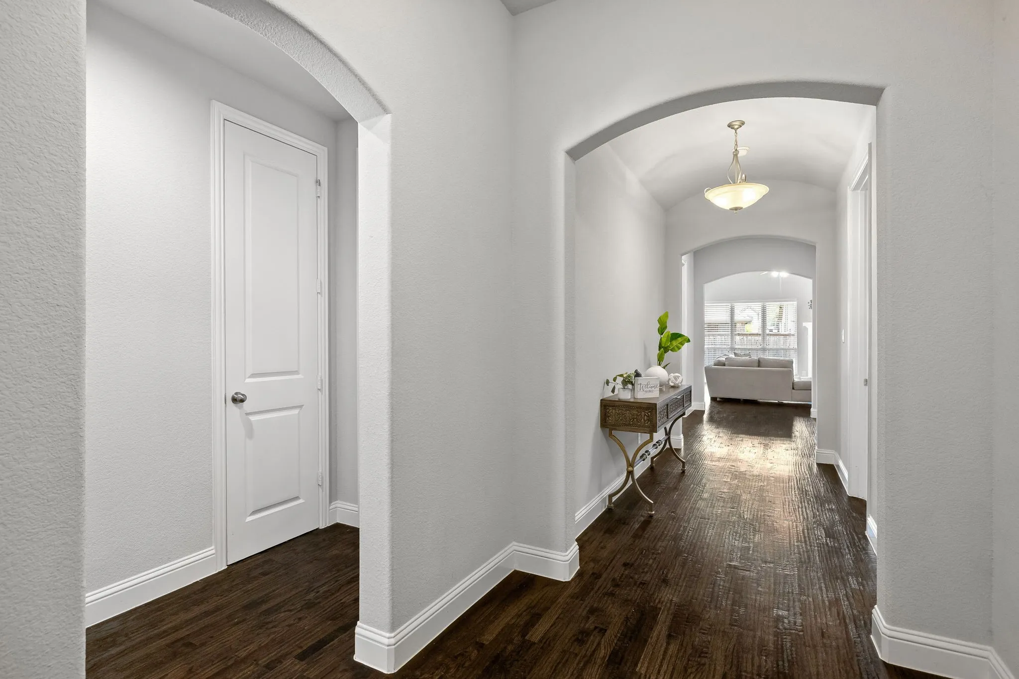 Single Family Residence For Sale in Denton County , 16020 Plum Court, Prosper, Texas 75078, 3 Bedroom, 2 Bathroom, 2 Garage spaces, 2,095 Sqft, built in 2017, mls#21383062, Real Estate Agent in Prosper, Homes For Sale in Denton county, Homes For Sale in Prosper, Realtor in Prosper Texas, Real Estate Brokerage Independent Realty Texas, Luminita Cordes Realtor