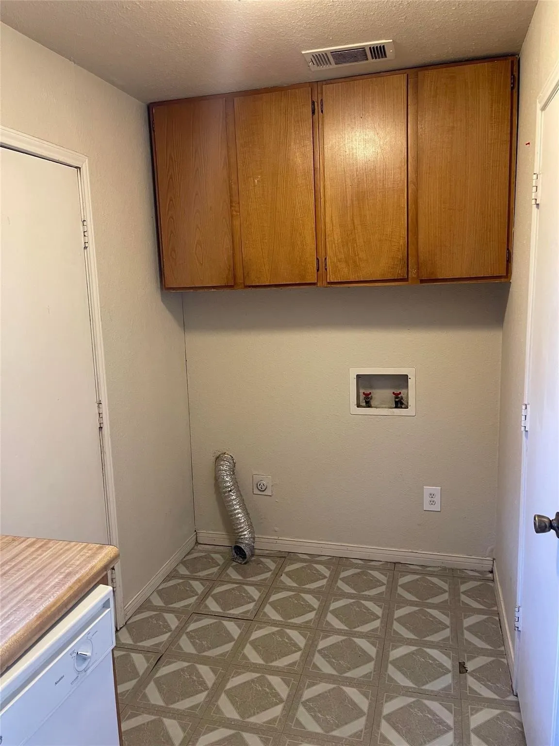 Duplex For Sale in Kaufman County , 409 E College Street, Terrell, Texas 75160, 4 Bedroom, 4 Bathroom, Garage spaces, 0 Sqft, built in 1984, mls#21383830, Real Estate Agent in Terrell, Homes For Sale in Kaufman county, Homes For Sale in Terrell, Realtor in Terrell Texas, Real Estate Brokerage Independent Realty Texas, Luminita Cordes Realtor