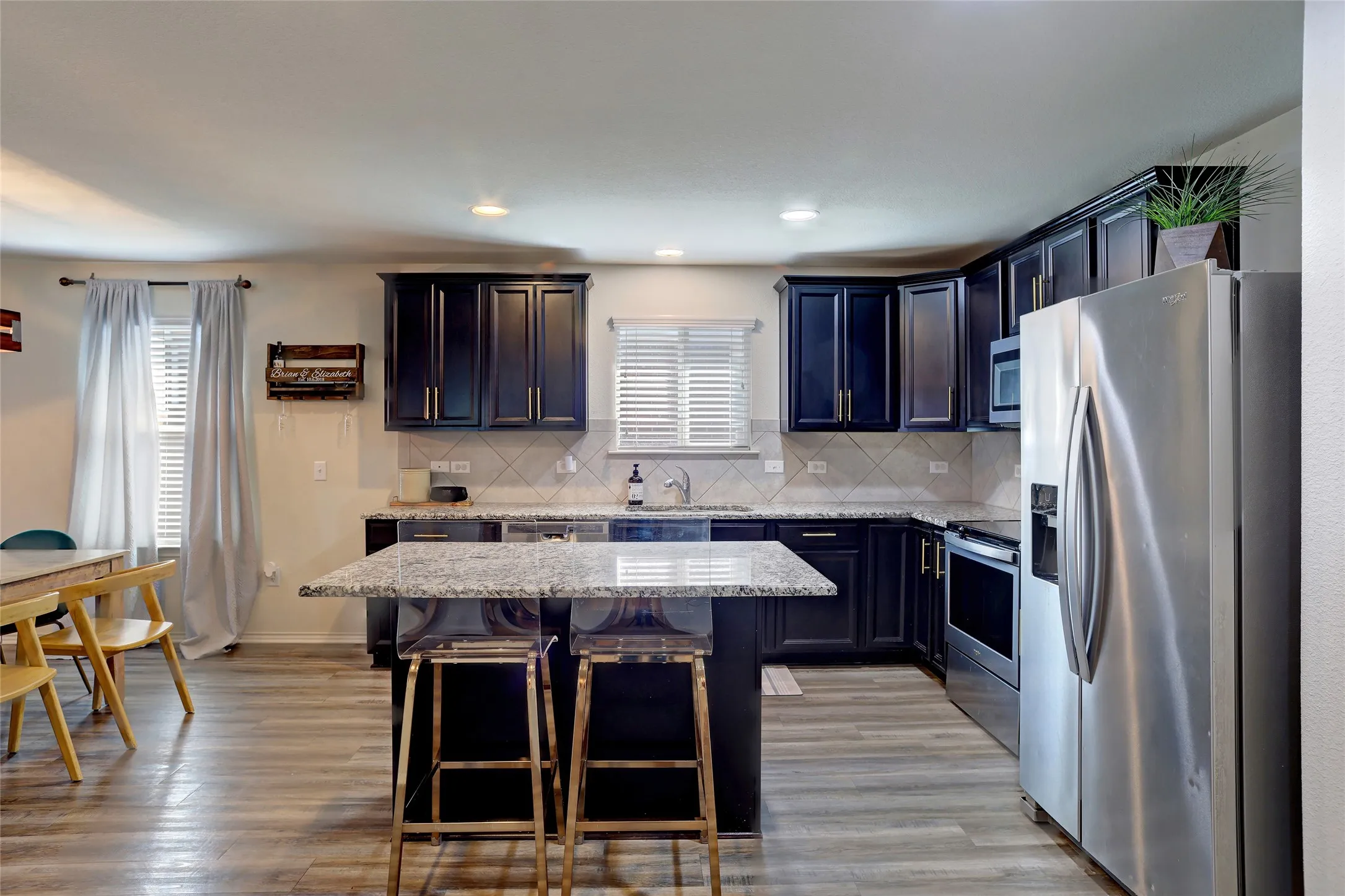 Single Family Residence For Sale in Denton County , 1601 Waggoner Drive, Aubrey, Texas 76227, 3 Bedroom, 2 Bathroom, 2 Garage spaces, 1,932 Sqft, built in 2018, mls#21381633, Real Estate Agent in Aubrey, Homes For Sale in Denton county, Homes For Sale in Aubrey, Realtor in Aubrey Texas, Real Estate Brokerage Independent Realty Texas, Luminita Cordes Realtor