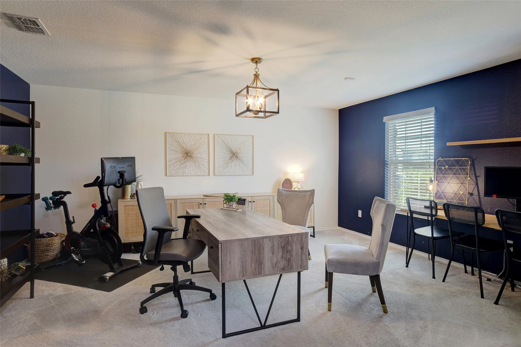 Single Family Residence For Sale in Denton County , 1601 Waggoner Drive, Aubrey, Texas 76227, 3 Bedroom, 2 Bathroom, 2 Garage spaces, 1,932 Sqft, built in 2018, mls#21381633, Real Estate Agent in Aubrey, Homes For Sale in Denton county, Homes For Sale in Aubrey, Realtor in Aubrey Texas, Real Estate Brokerage Independent Realty Texas, Luminita Cordes Realtor