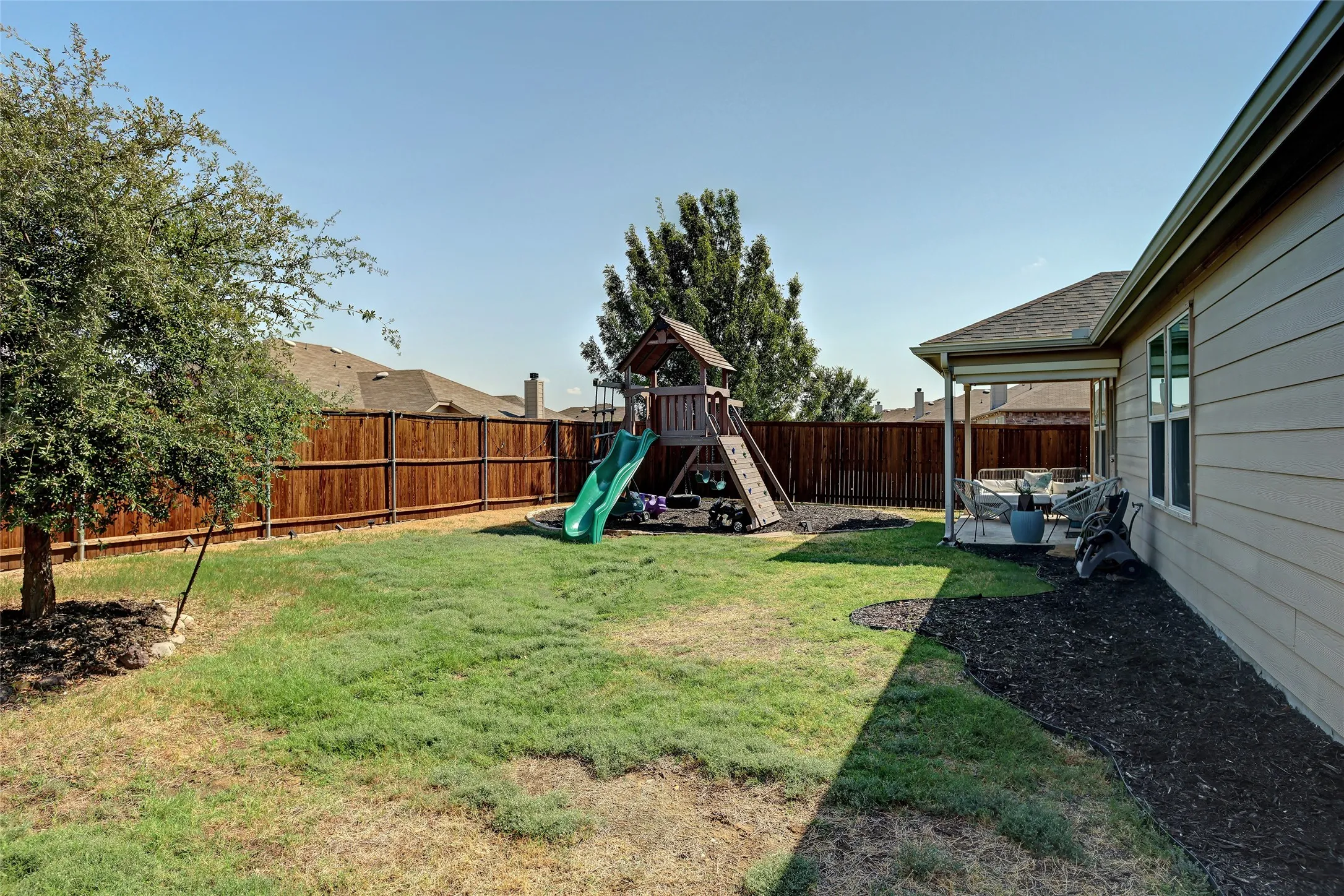 Single Family Residence For Sale in Denton County , 1601 Waggoner Drive, Aubrey, Texas 76227, 3 Bedroom, 2 Bathroom, 2 Garage spaces, 1,932 Sqft, built in 2018, mls#21381633, Real Estate Agent in Aubrey, Homes For Sale in Denton county, Homes For Sale in Aubrey, Realtor in Aubrey Texas, Real Estate Brokerage Independent Realty Texas, Luminita Cordes Realtor