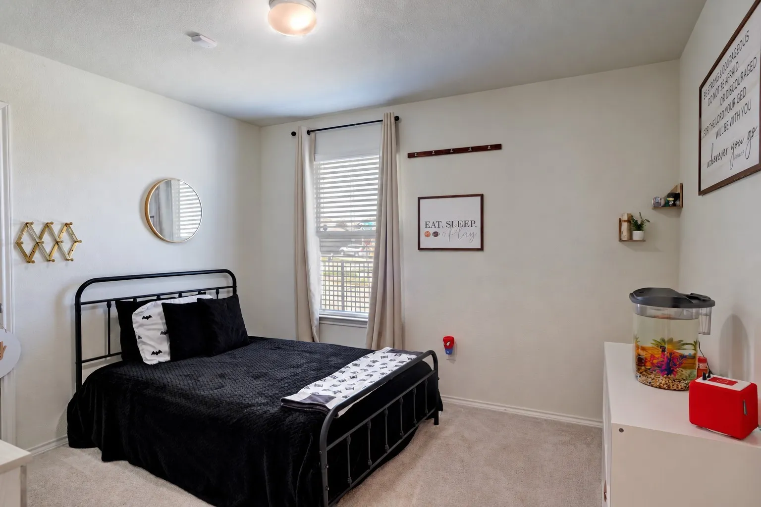 Single Family Residence For Sale in Denton County , 1601 Waggoner Drive, Aubrey, Texas 76227, 3 Bedroom, 2 Bathroom, 2 Garage spaces, 1,932 Sqft, built in 2018, mls#21381633, Real Estate Agent in Aubrey, Homes For Sale in Denton county, Homes For Sale in Aubrey, Realtor in Aubrey Texas, Real Estate Brokerage Independent Realty Texas, Luminita Cordes Realtor