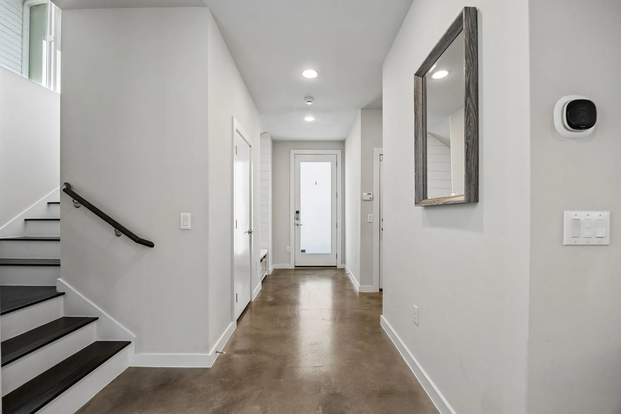 Single Family Residence For Sale in Dallas County , 6527 Arborist Lane, Dallas, Texas 75214, 3 Bedroom, 3 Bathroom, 2 Garage spaces, 2,191 Sqft, built in 2015, mls#21383378, Real Estate Agent in Dallas, Homes For Sale in Dallas county, Homes For Sale in Dallas, Realtor in Dallas Texas, Real Estate Brokerage Independent Realty Texas, Luminita Cordes Realtor