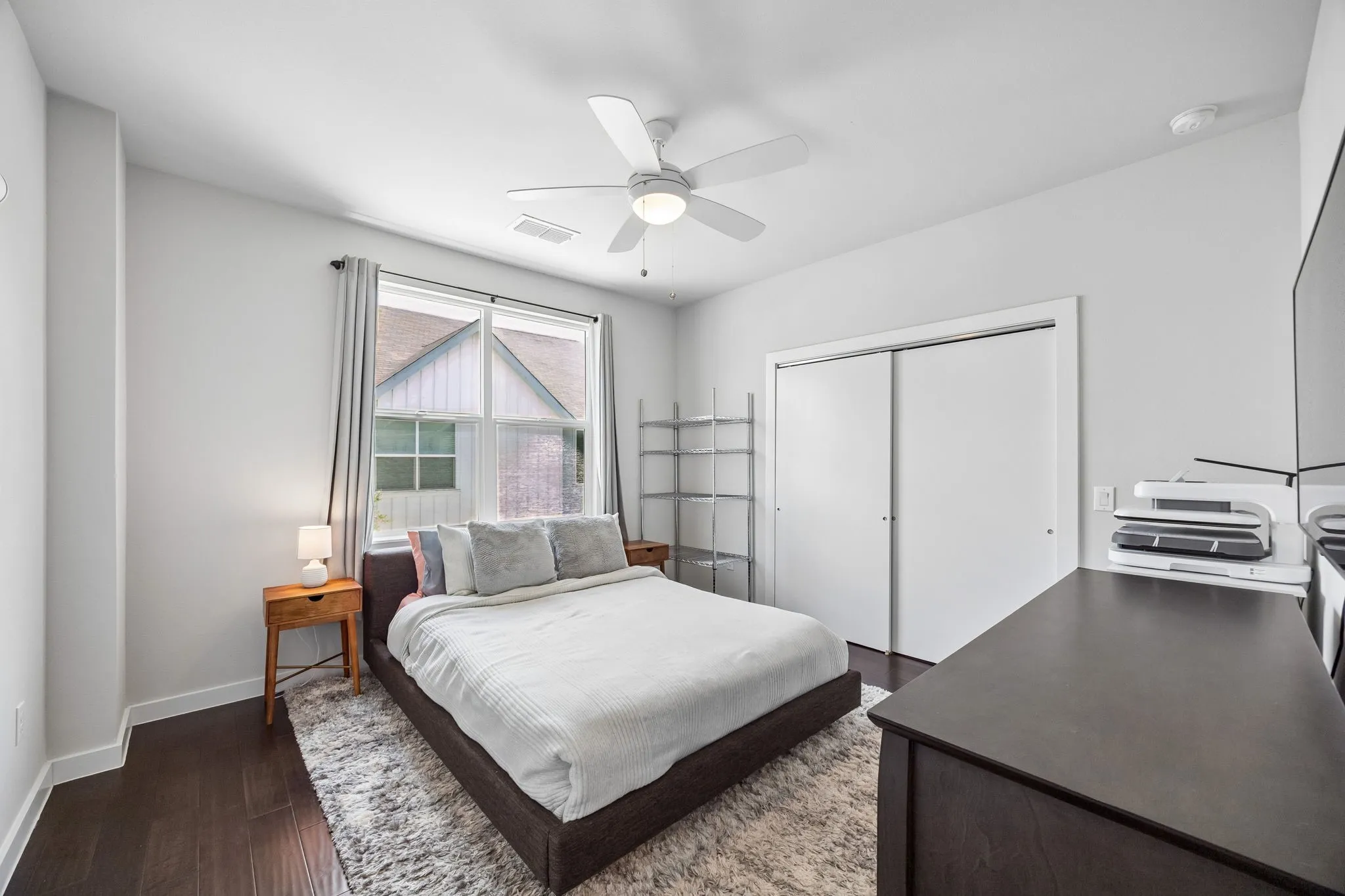 Single Family Residence For Sale in Dallas County , 6527 Arborist Lane, Dallas, Texas 75214, 3 Bedroom, 3 Bathroom, 2 Garage spaces, 2,191 Sqft, built in 2015, mls#21383378, Real Estate Agent in Dallas, Homes For Sale in Dallas county, Homes For Sale in Dallas, Realtor in Dallas Texas, Real Estate Brokerage Independent Realty Texas, Luminita Cordes Realtor