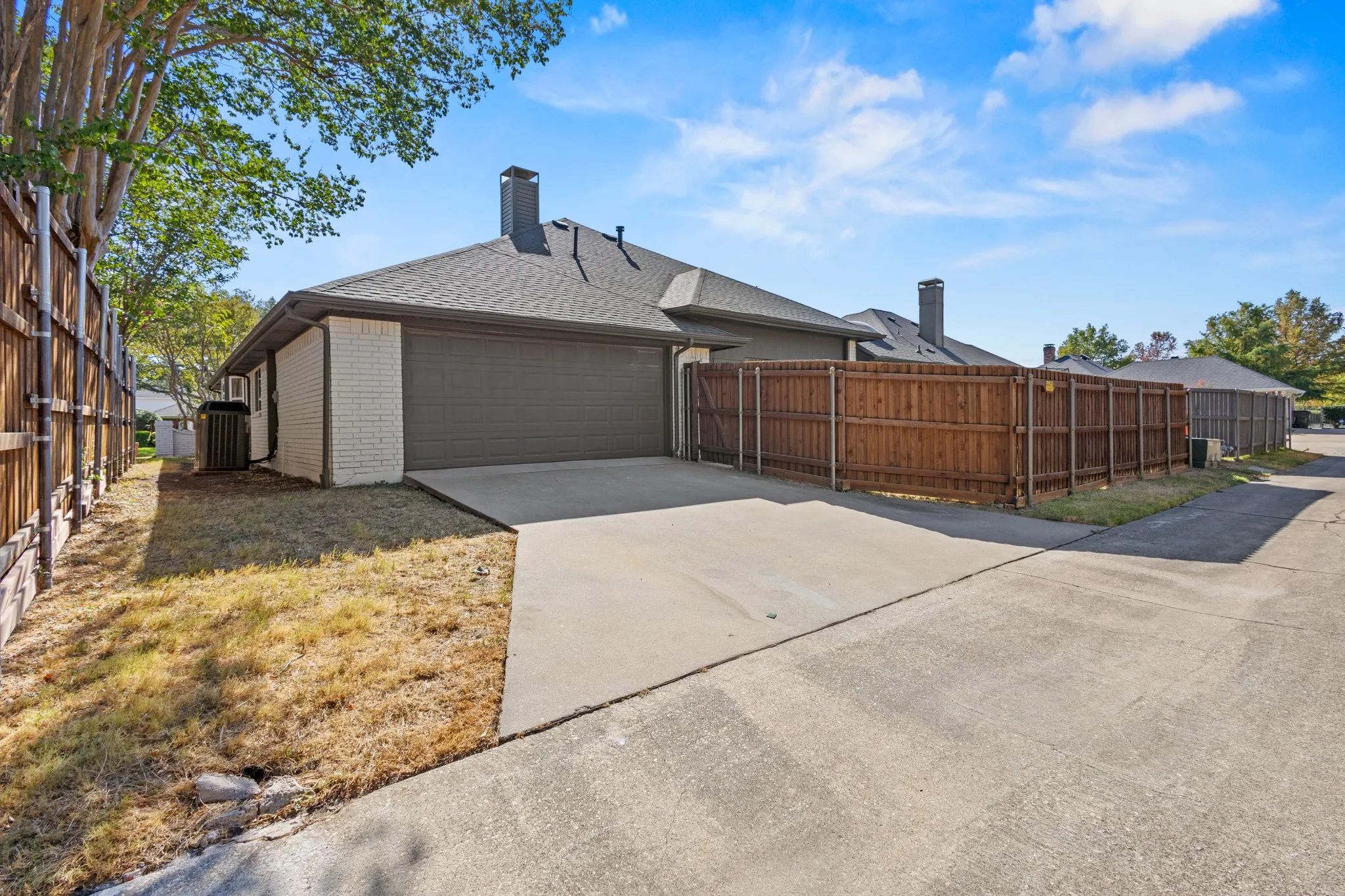Single Family Residence For Sale in Collin County , 6509 Horizon Place, Plano, Texas 75023, 4 Bedroom, 2 Bathroom, 2 Garage spaces, 2,452 Sqft, built in 1987, mls#21382760, Real Estate Agent in Plano, Homes For Sale in Collin county, Homes For Sale in Plano, Realtor in Plano Texas, Real Estate Brokerage Independent Realty Texas, Luminita Cordes Realtor