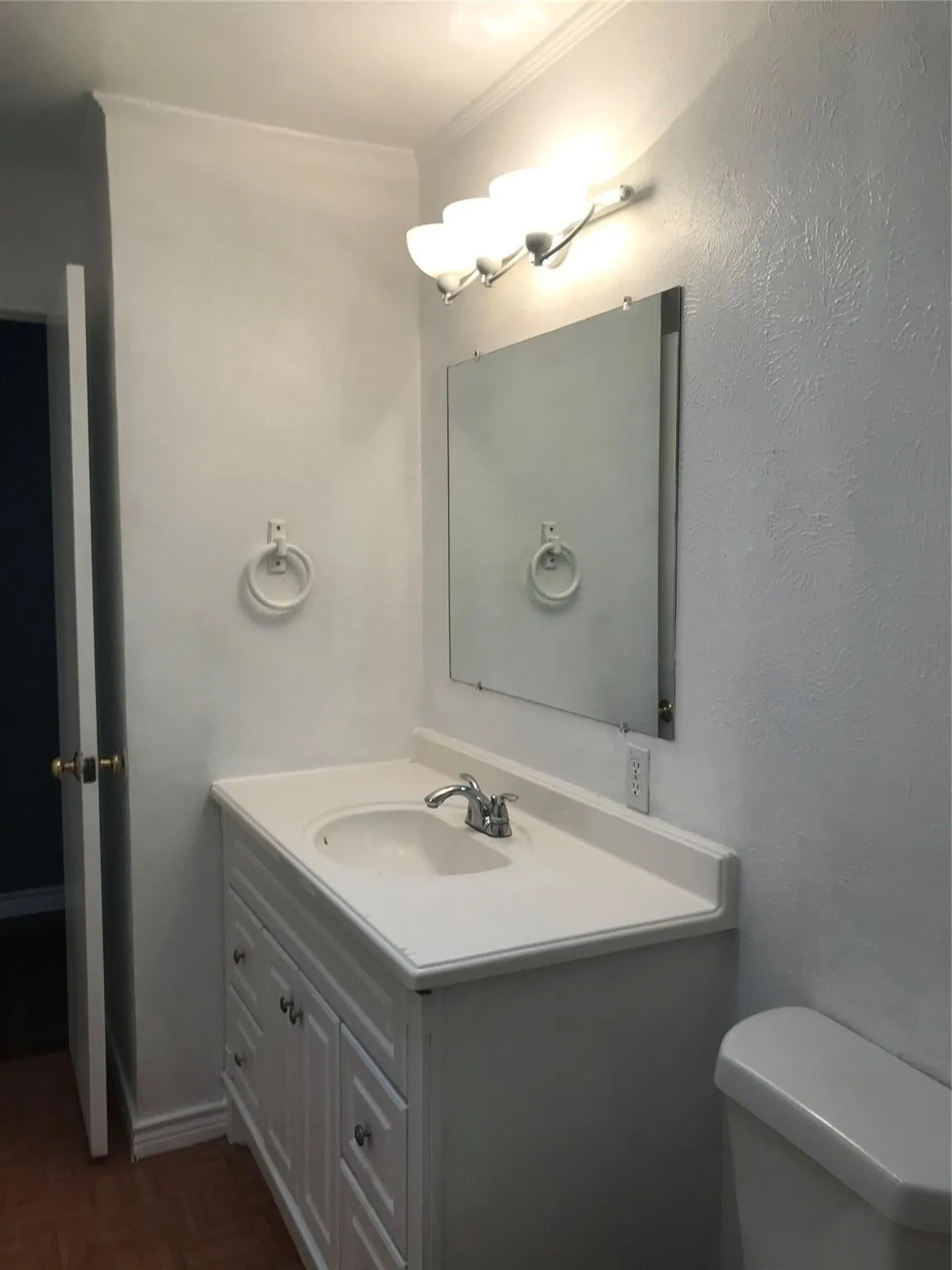 Single Family Residence For Sale in Collin County , 303 Raymond Street, Farmersville, Texas 75442, 3 Bedroom, 2 Bathroom, 2 Garage spaces, 1,500 Sqft, built in 1968, mls#21383861, Real Estate Agent in Farmersville, Homes For Sale in Collin county, Homes For Sale in Farmersville, Realtor in Farmersville Texas, Real Estate Brokerage Independent Realty Texas, Luminita Cordes Realtor