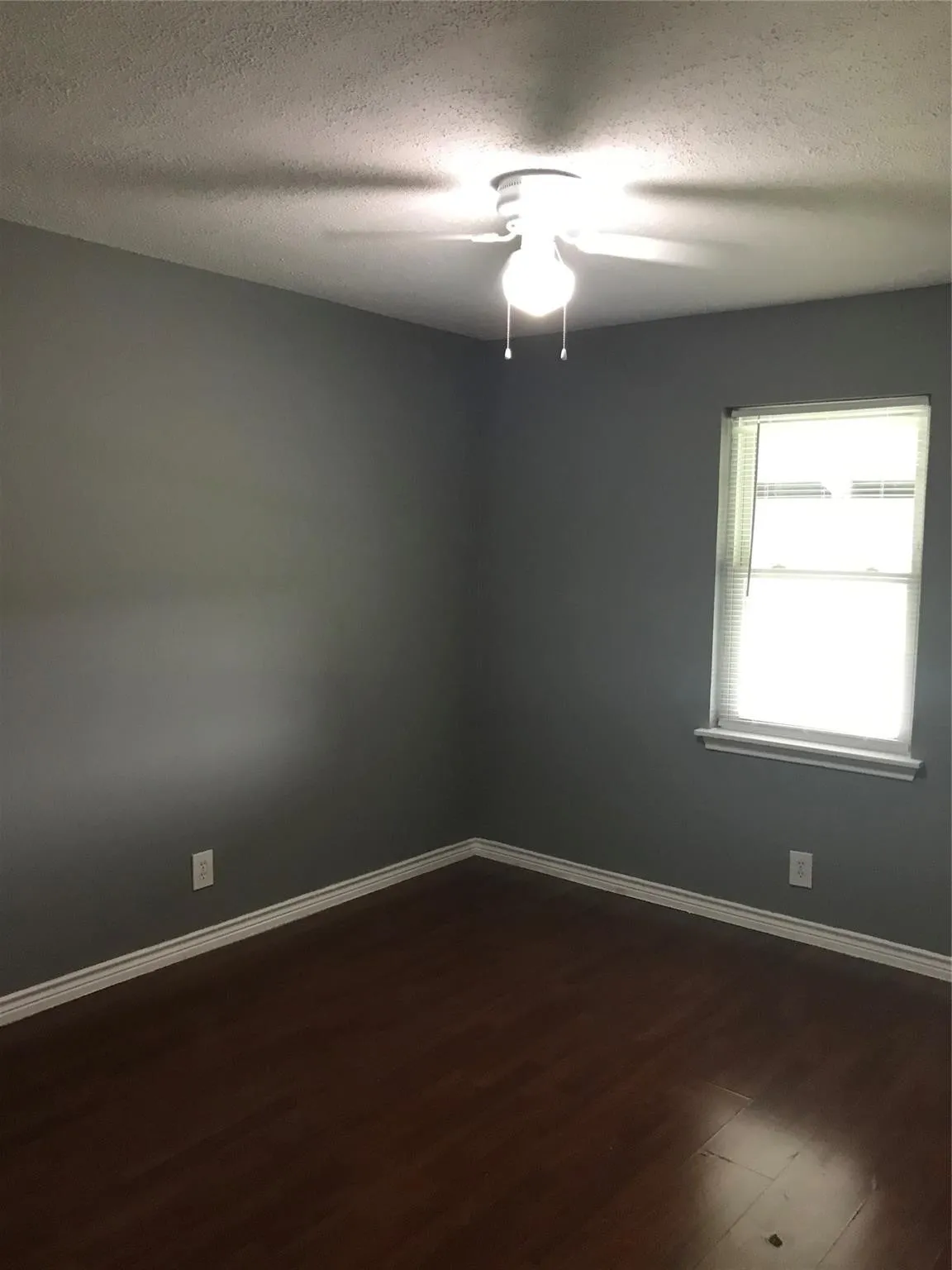 Single Family Residence For Sale in Collin County , 303 Raymond Street, Farmersville, Texas 75442, 3 Bedroom, 2 Bathroom, 2 Garage spaces, 1,500 Sqft, built in 1968, mls#21383861, Real Estate Agent in Farmersville, Homes For Sale in Collin county, Homes For Sale in Farmersville, Realtor in Farmersville Texas, Real Estate Brokerage Independent Realty Texas, Luminita Cordes Realtor