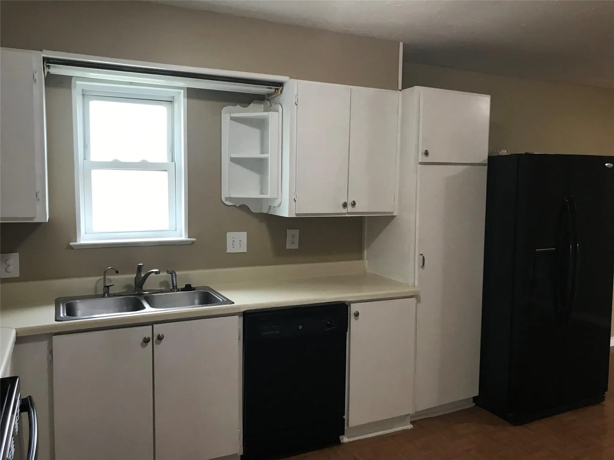 Single Family Residence For Sale in Collin County , 303 Raymond Street, Farmersville, Texas 75442, 3 Bedroom, 2 Bathroom, 2 Garage spaces, 1,500 Sqft, built in 1968, mls#21383861, Real Estate Agent in Farmersville, Homes For Sale in Collin county, Homes For Sale in Farmersville, Realtor in Farmersville Texas, Real Estate Brokerage Independent Realty Texas, Luminita Cordes Realtor