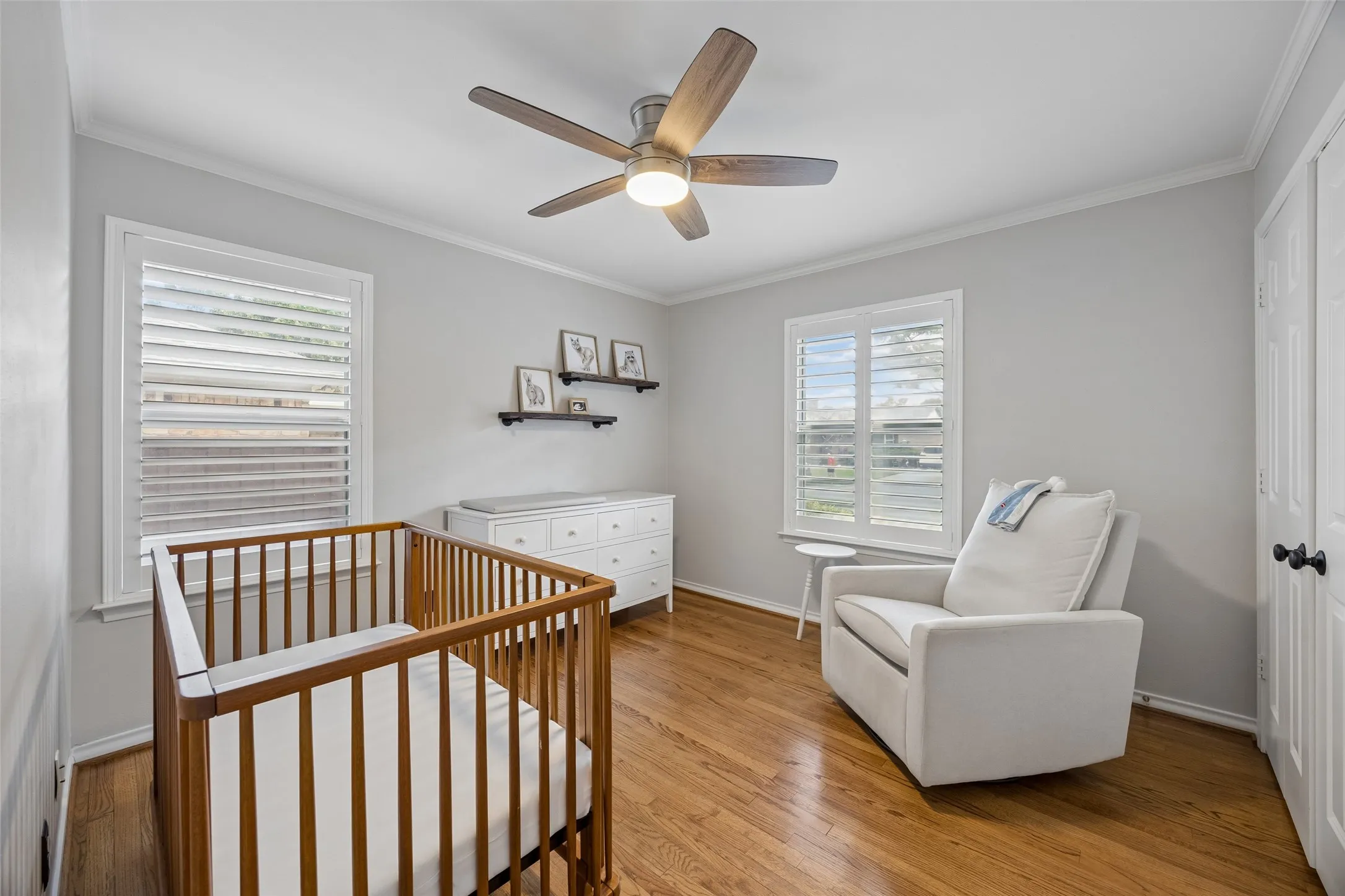 Single Family Residence For Sale in Dallas County , 10619 Longmeadow Drive, Dallas, Texas 75238, 3 Bedroom, 2 Bathroom, 2 Garage spaces, 1,681 Sqft, built in 1958, mls#21380374, Real Estate Agent in Dallas, Homes For Sale in Dallas county, Homes For Sale in Dallas, Realtor in Dallas Texas, Real Estate Brokerage Independent Realty Texas, Luminita Cordes Realtor