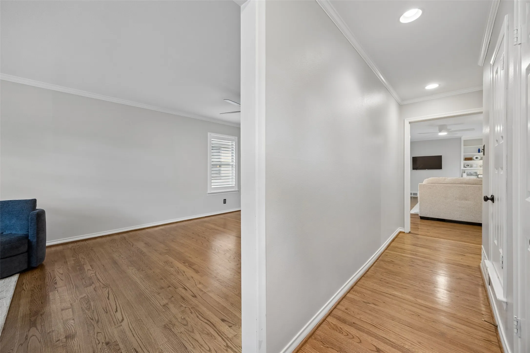 Single Family Residence For Sale in Dallas County , 10619 Longmeadow Drive, Dallas, Texas 75238, 3 Bedroom, 2 Bathroom, 2 Garage spaces, 1,681 Sqft, built in 1958, mls#21380374, Real Estate Agent in Dallas, Homes For Sale in Dallas county, Homes For Sale in Dallas, Realtor in Dallas Texas, Real Estate Brokerage Independent Realty Texas, Luminita Cordes Realtor