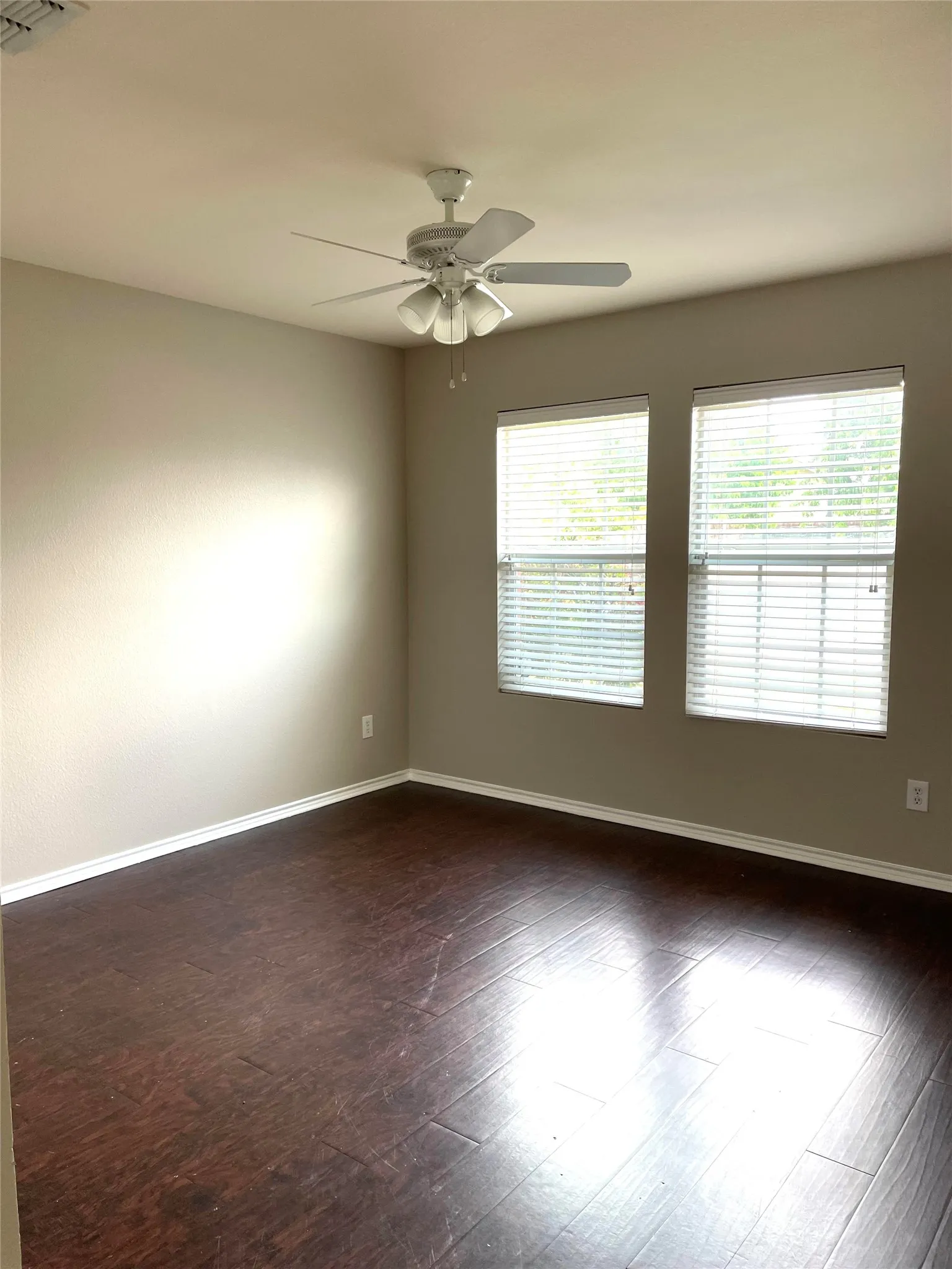 Single Family Residence For Rent in Denton County , 1745 Diamond Lake Trail, Fort Worth, Texas 76247, 3 Bedroom, 2 Bathroom, 2 Garage spaces, 1,507 Sqft, built in 2006, mls#21381490, Real Estate Agent in Fort Worth, Homes For Rent in Denton county, Homes For Rent in Fort Worth, Realtor in Fort Worth Texas, Real Estate Brokerage Independent Realty Texas, Luminita Cordes Realtor
