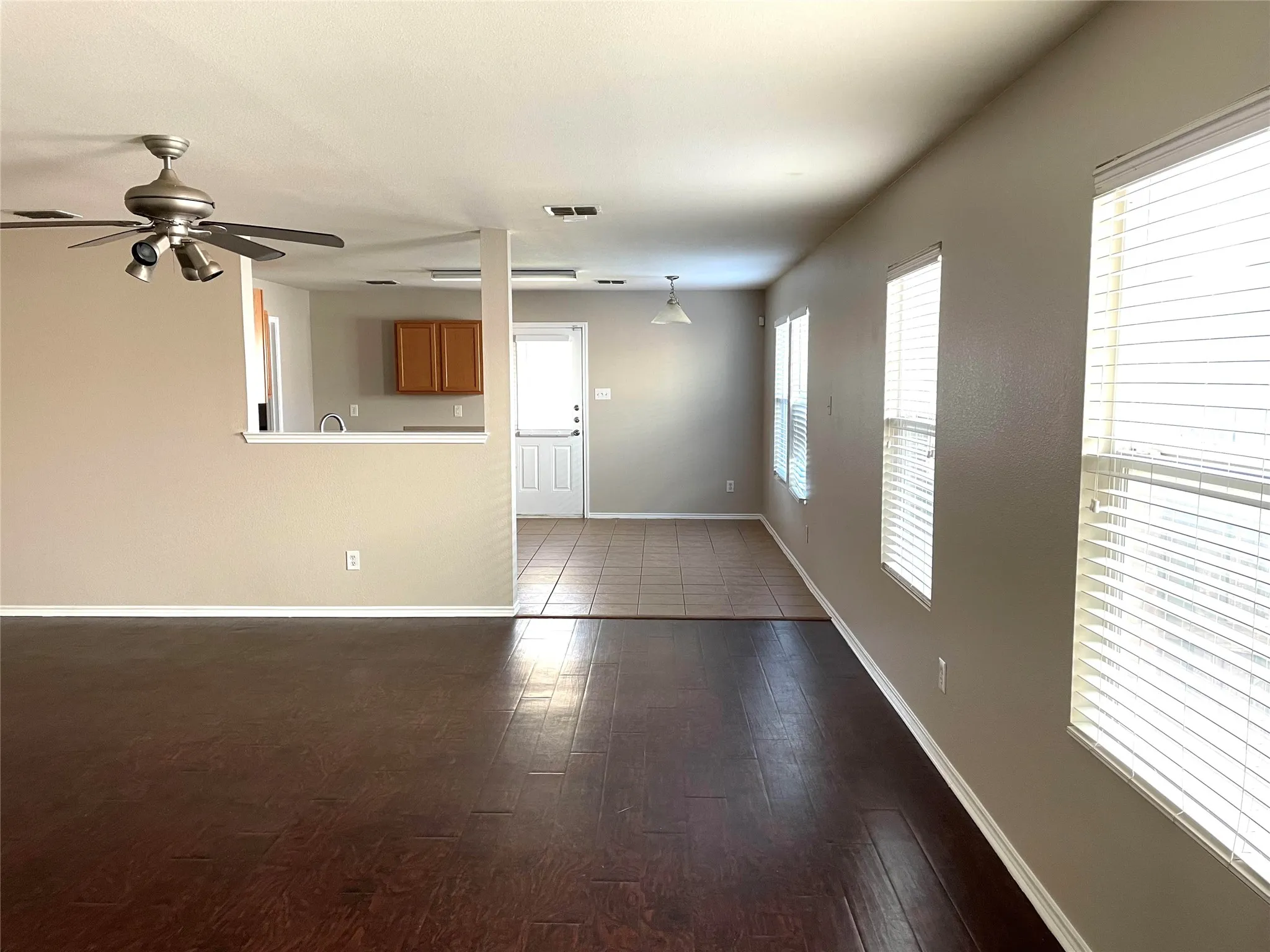 Single Family Residence For Rent in Denton County , 1745 Diamond Lake Trail, Fort Worth, Texas 76247, 3 Bedroom, 2 Bathroom, 2 Garage spaces, 1,507 Sqft, built in 2006, mls#21381490, Real Estate Agent in Fort Worth, Homes For Rent in Denton county, Homes For Rent in Fort Worth, Realtor in Fort Worth Texas, Real Estate Brokerage Independent Realty Texas, Luminita Cordes Realtor