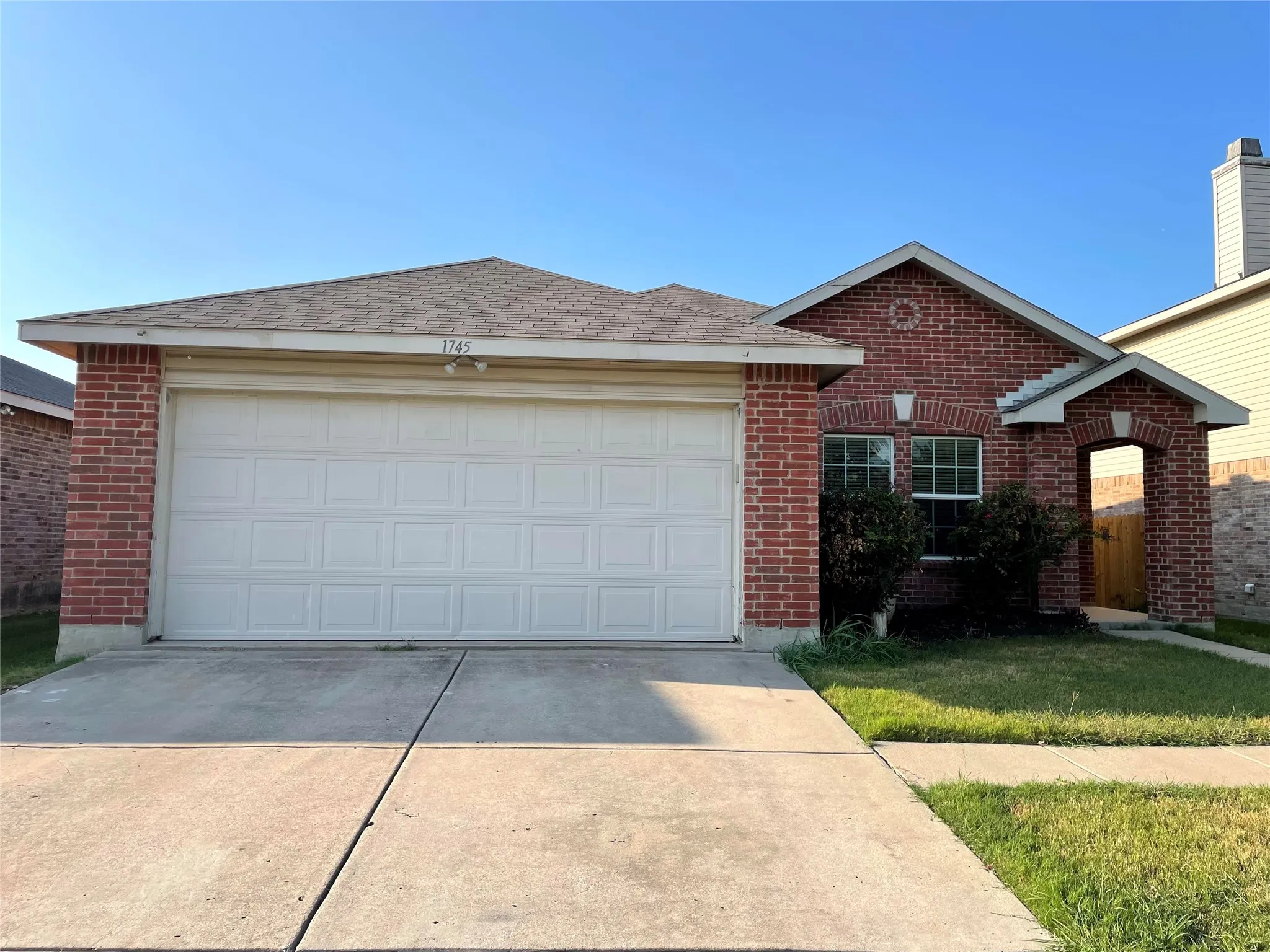 Single Family Residence For Rent in Denton County , 1745 Diamond Lake Trail, Fort Worth, Texas 76247, 3 Bedroom, 2 Bathroom, 2 Garage spaces, 1,507 Sqft, built in 2006, mls#21381490, Real Estate Agent in Fort Worth, Homes For Rent in Denton county, Homes For Rent in Fort Worth, Realtor in Fort Worth Texas, Real Estate Brokerage Independent Realty Texas, Luminita Cordes Realtor