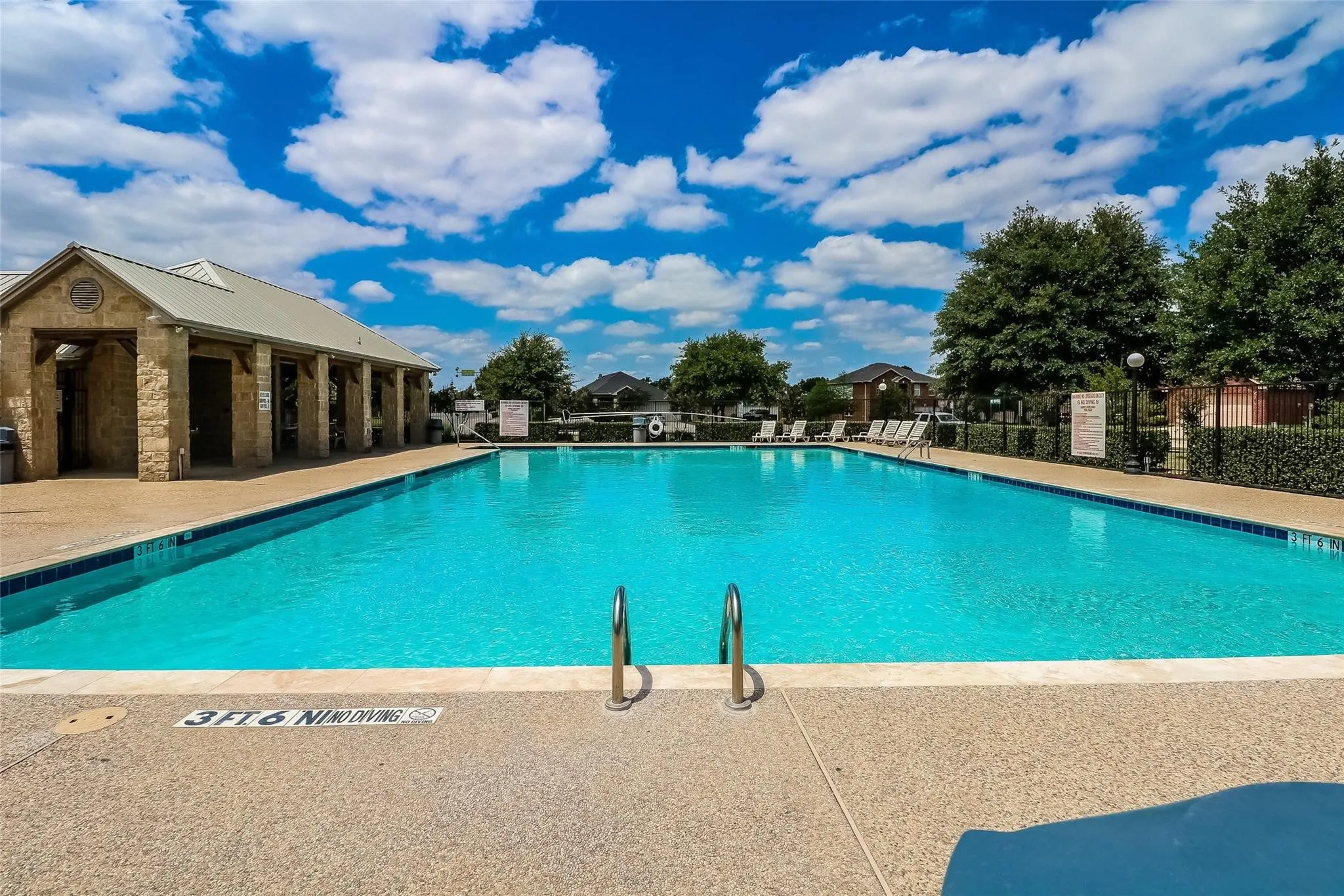 Single Family Residence For Rent in Denton County , 1745 Diamond Lake Trail, Fort Worth, Texas 76247, 3 Bedroom, 2 Bathroom, 2 Garage spaces, 1,507 Sqft, built in 2006, mls#21381490, Real Estate Agent in Fort Worth, Homes For Rent in Denton county, Homes For Rent in Fort Worth, Realtor in Fort Worth Texas, Real Estate Brokerage Independent Realty Texas, Luminita Cordes Realtor