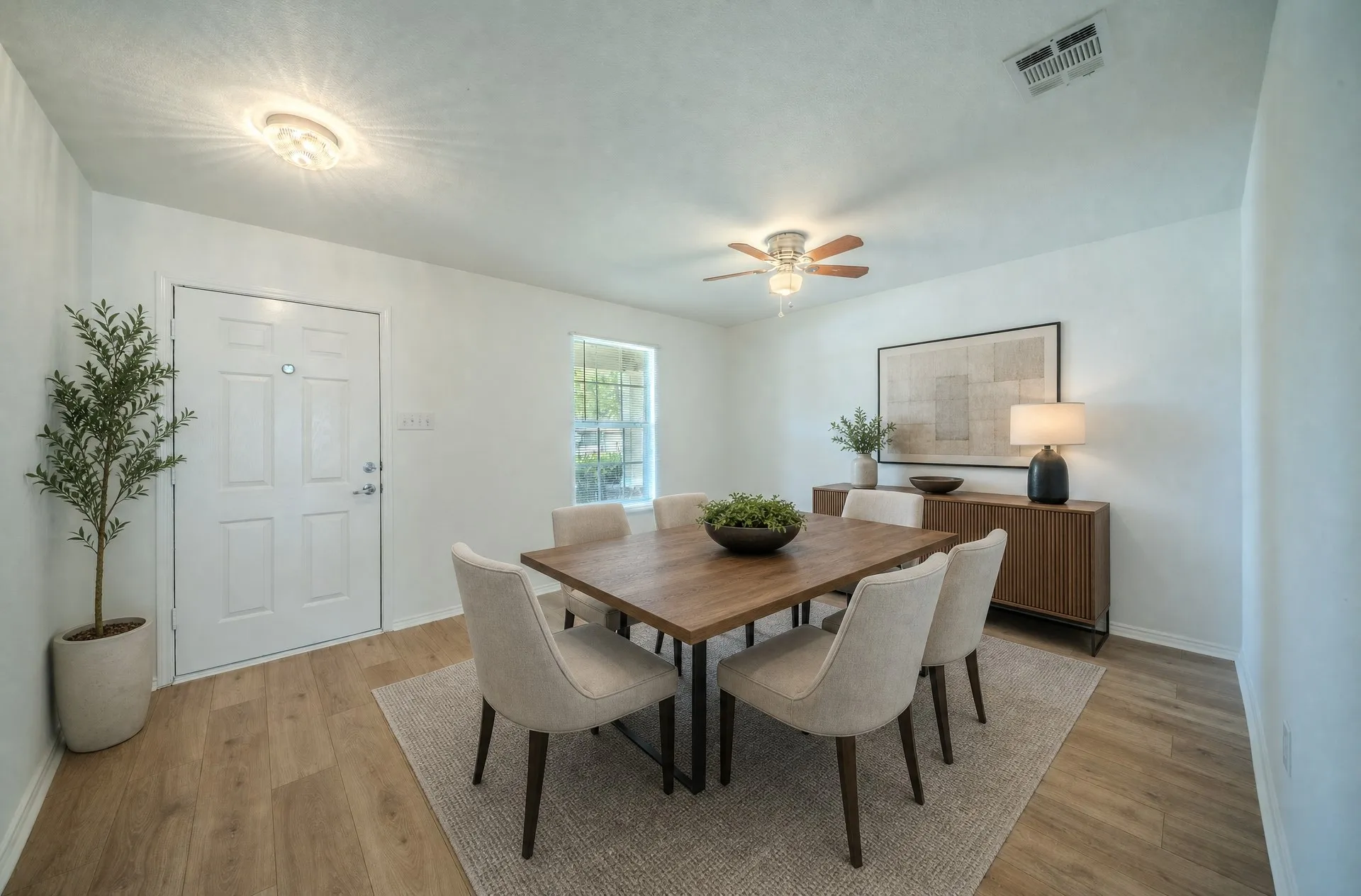 Single Family Residence For Sale in Collin County , 9917 George Washington Drive, Mc Kinney, Texas 75072, 4 Bedroom, 2 Bathroom, 2 Garage spaces, 1,848 Sqft, built in 2004, mls#21377302, Real Estate Agent in Mc Kinney, Homes For Sale in Collin county, Homes For Sale in Mc Kinney, Realtor in Mc Kinney Texas, Real Estate Brokerage Independent Realty Texas, Luminita Cordes Realtor