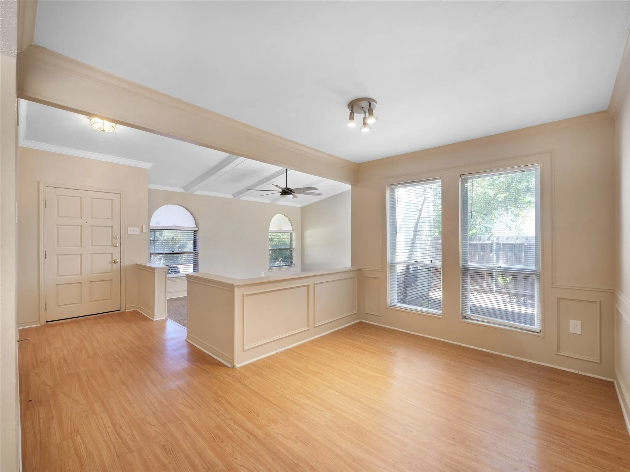 Single Family Residence For Rent in Collin County , 2708 Oak Grove Drive, Plano, Texas 75074, 3 Bedroom, 2 Bathroom, 2 Garage spaces, 1,780 Sqft, built in 1976, mls#21382750, Real Estate Agent in Plano, Homes For Rent in Collin county, Homes For Rent in Plano, Realtor in Plano Texas, Real Estate Brokerage Independent Realty Texas, Luminita Cordes Realtor