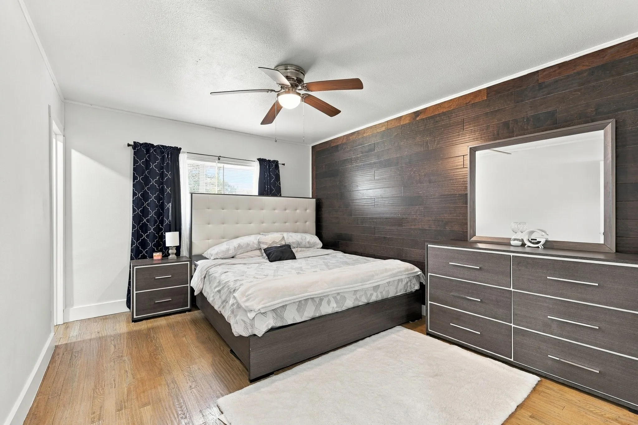 Single Family Residence For Sale in Dallas County , 3214 Parker Street, Irving, Texas 75062, 3 Bedroom, 2 Bathroom, 1 Garage spaces, 1,440 Sqft, built in 1961, mls#21383845, Real Estate Agent in Irving, Homes For Sale in Dallas county, Homes For Sale in Irving, Realtor in Irving Texas, Real Estate Brokerage Independent Realty Texas, Luminita Cordes Realtor