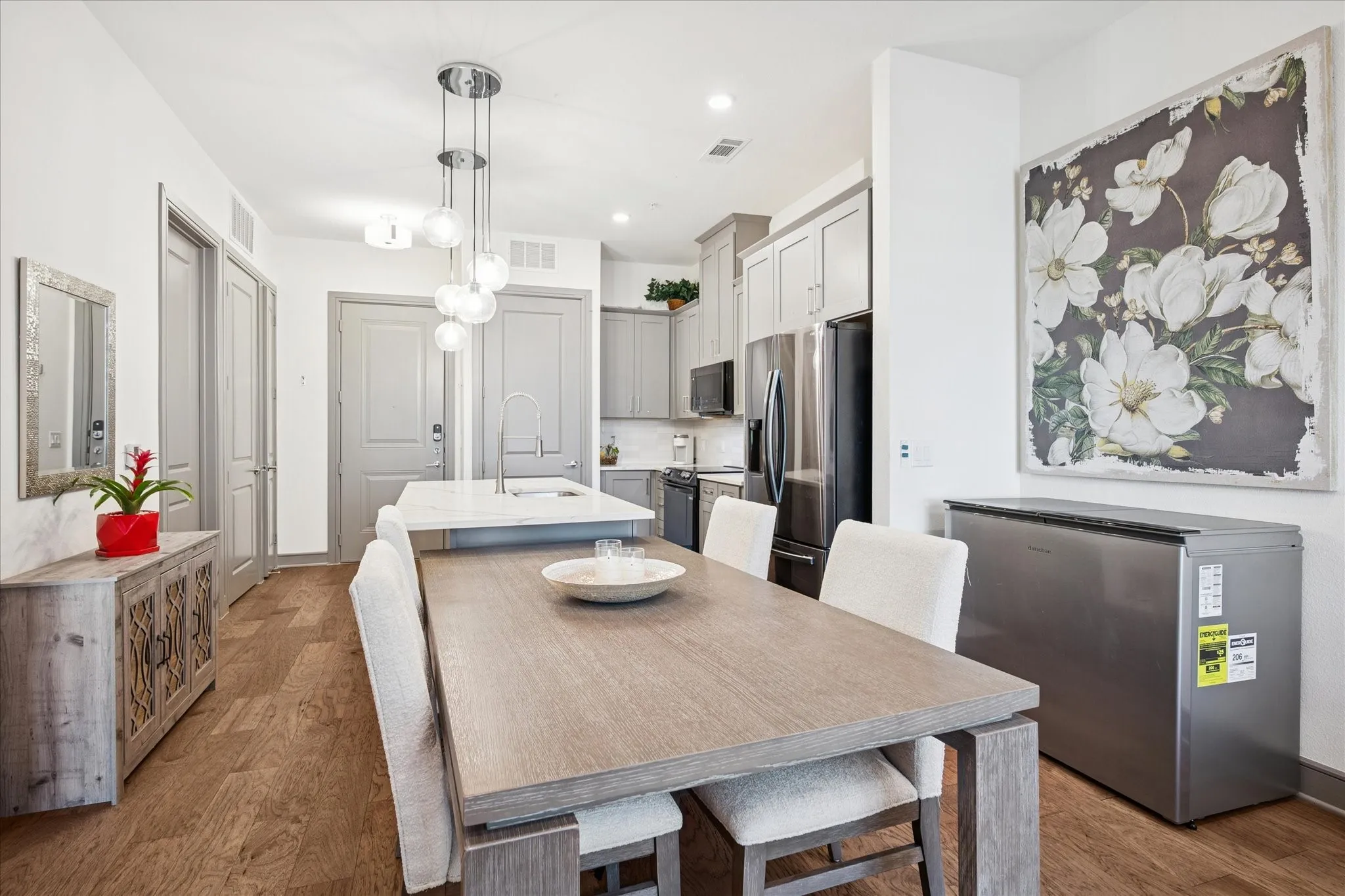 Condominium For Sale in Denton County , 2700 Old Denton Road 3346, Carrollton, Texas 75007, 1 Bedroom, 1 Bathroom, 1 Garage spaces, 835 Sqft, built in 2022, mls#21382642, Real Estate Agent in Carrollton, Homes For Sale in Denton county, Homes For Sale in Carrollton, Realtor in Carrollton Texas, Real Estate Brokerage Independent Realty Texas, Luminita Cordes Realtor