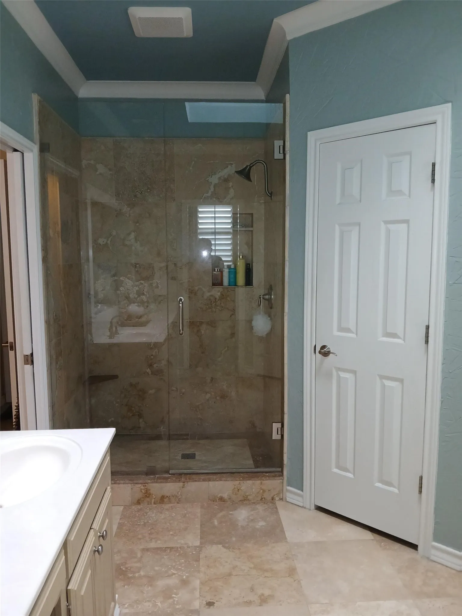 Single Family Residence For Sale in Collin County , 6305 Crested Butte Drive, Dallas, Texas 75252, 3 Bedroom, 3 Bathroom, 2 Garage spaces, 2,175 Sqft, built in 1985, mls#21383869, Real Estate Agent in Dallas, Homes For Sale in Collin county, Homes For Sale in Dallas, Realtor in Dallas Texas, Real Estate Brokerage Independent Realty Texas, Luminita Cordes Realtor
