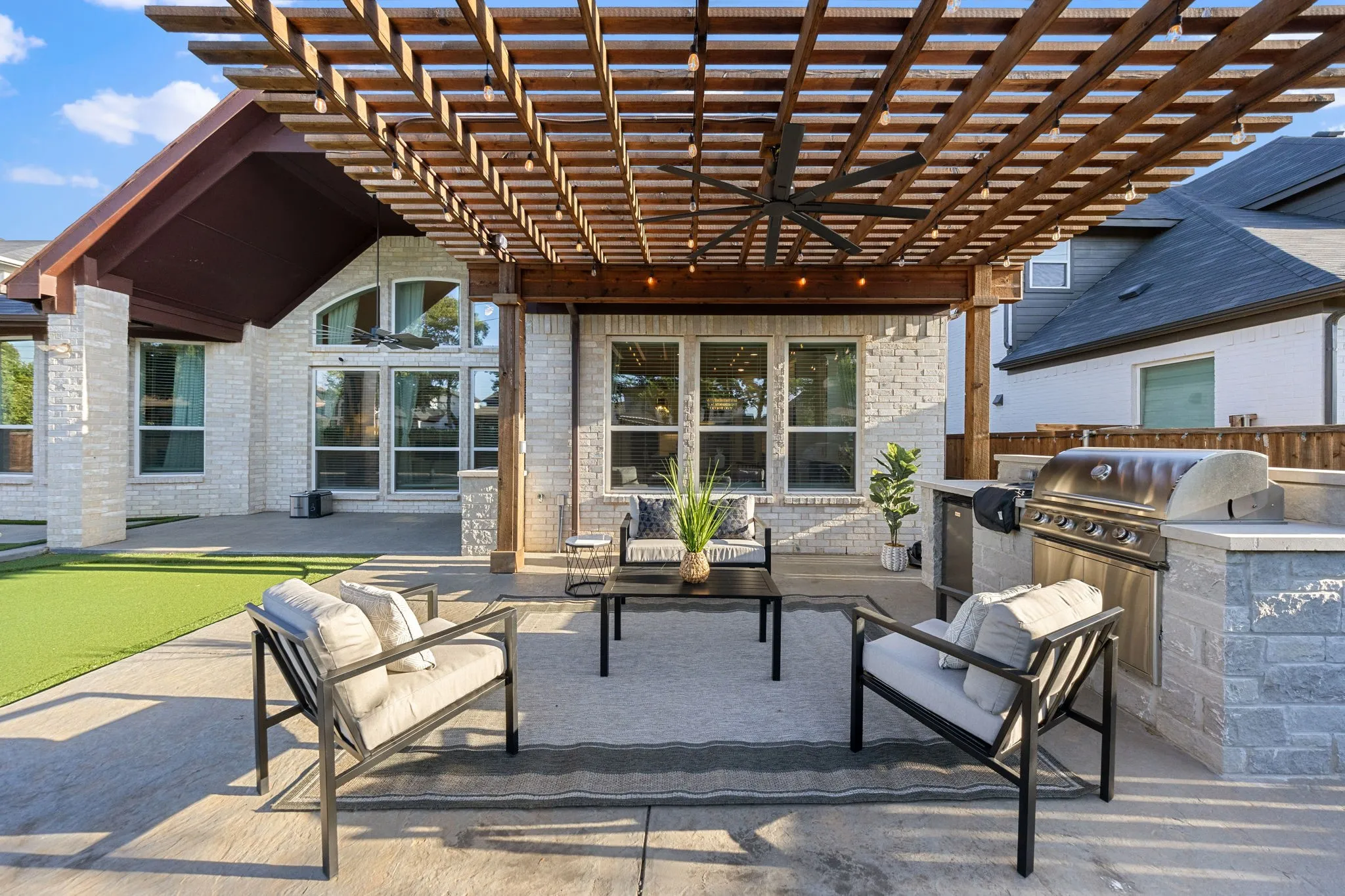 Single Family Residence For Sale in Collin County , 13492 Empire Maker Road, Frisco, Texas 75035, 5 Bedroom, 5 Bathroom, 3 Garage spaces, 3,872 Sqft, built in 2021, mls#21381465, Real Estate Agent in Frisco, Homes For Sale in Collin county, Homes For Sale in Frisco, Realtor in Frisco Texas, Real Estate Brokerage Independent Realty Texas, Luminita Cordes Realtor
