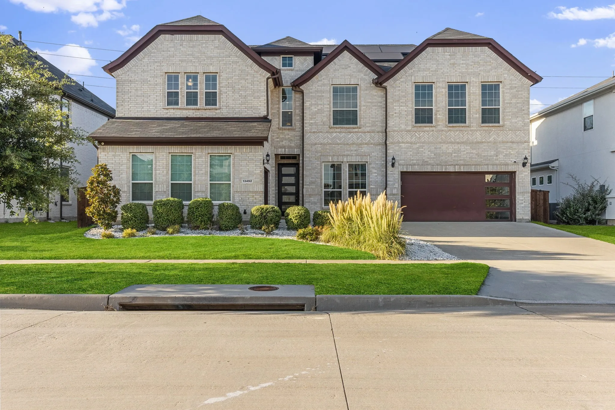 Single Family Residence For Sale in Collin County , 13492 Empire Maker Road, Frisco, Texas 75035, 5 Bedroom, 5 Bathroom, 3 Garage spaces, 3,872 Sqft, built in 2021, mls#21381465, Real Estate Agent in Frisco, Homes For Sale in Collin county, Homes For Sale in Frisco, Realtor in Frisco Texas, Real Estate Brokerage Independent Realty Texas, Luminita Cordes Realtor