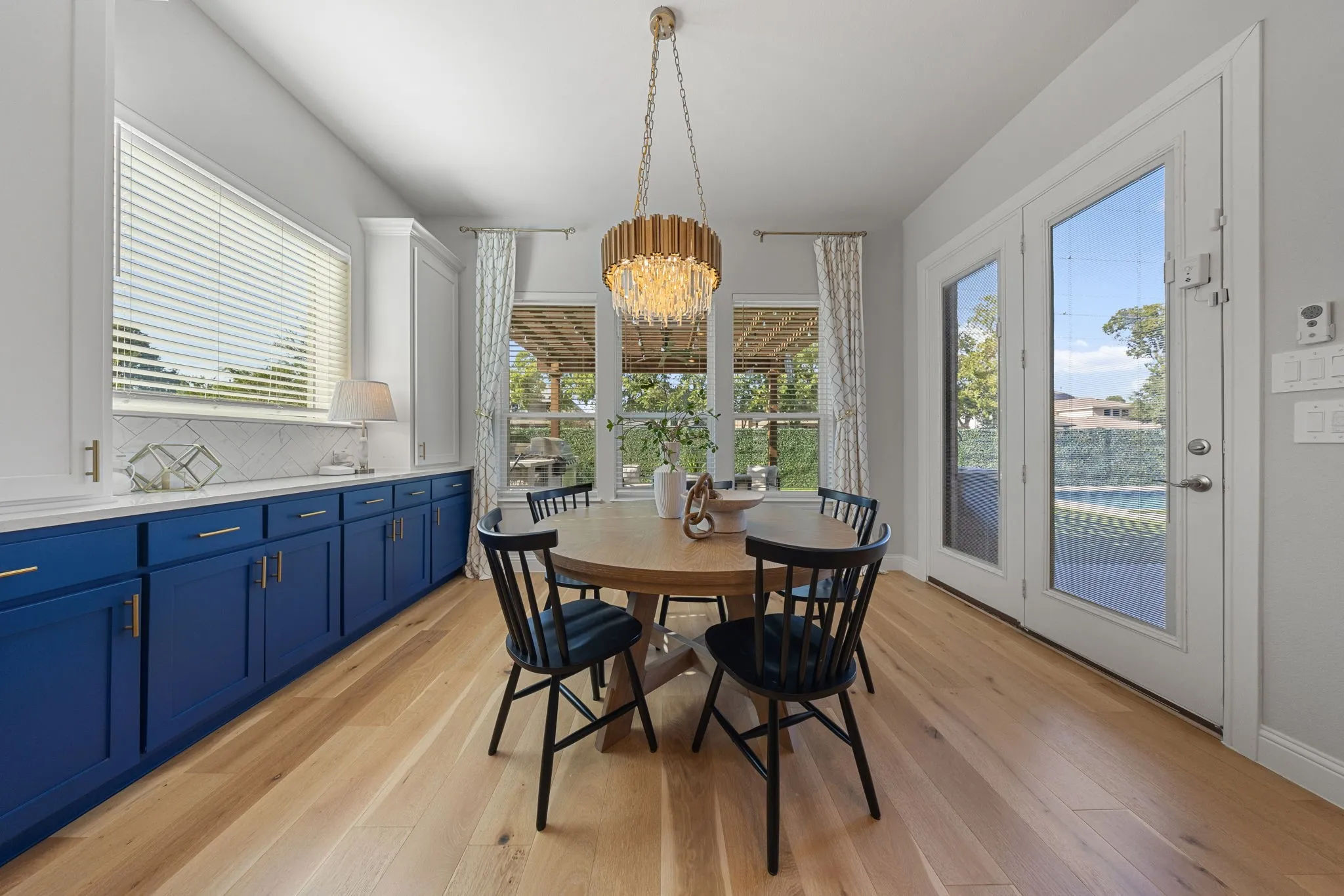 Single Family Residence For Sale in Collin County , 13492 Empire Maker Road, Frisco, Texas 75035, 5 Bedroom, 5 Bathroom, 3 Garage spaces, 3,872 Sqft, built in 2021, mls#21381465, Real Estate Agent in Frisco, Homes For Sale in Collin county, Homes For Sale in Frisco, Realtor in Frisco Texas, Real Estate Brokerage Independent Realty Texas, Luminita Cordes Realtor
