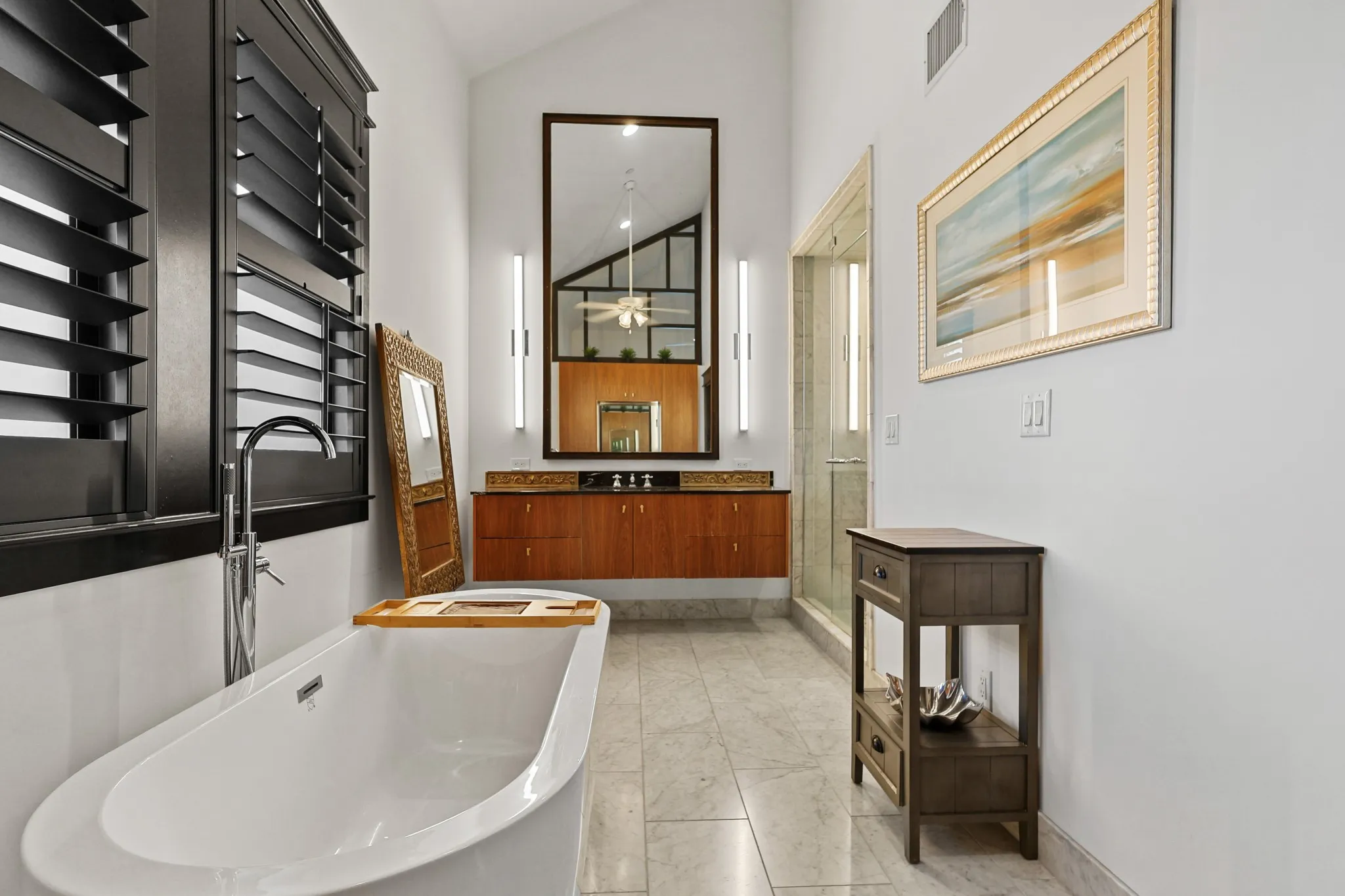 Condominium For Sale in Dallas County , 1038 Kings Highway 1, Dallas, Texas 75208, 2 Bedroom, 2 Bathroom, 1 Garage spaces, 1,574 Sqft, built in 2015, mls#21383803, Real Estate Agent in Dallas, Homes For Sale in Dallas county, Homes For Sale in Dallas, Realtor in Dallas Texas, Real Estate Brokerage Independent Realty Texas, Luminita Cordes Realtor