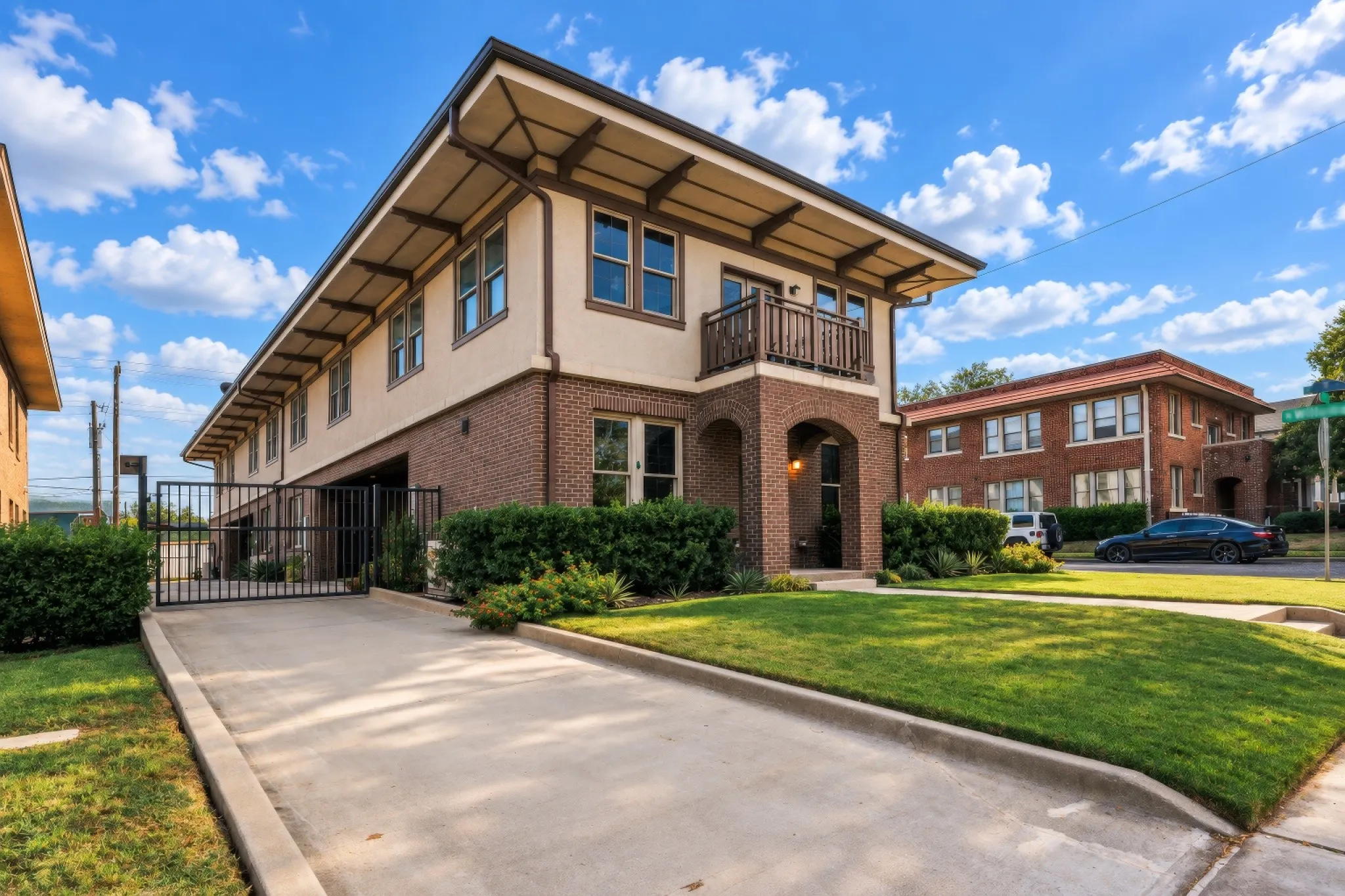 Condominium For Sale in Dallas County , 1038 Kings Highway 1, Dallas, Texas 75208, 2 Bedroom, 2 Bathroom, 1 Garage spaces, 1,574 Sqft, built in 2015, mls#21383803, Real Estate Agent in Dallas, Homes For Sale in Dallas county, Homes For Sale in Dallas, Realtor in Dallas Texas, Real Estate Brokerage Independent Realty Texas, Luminita Cordes Realtor