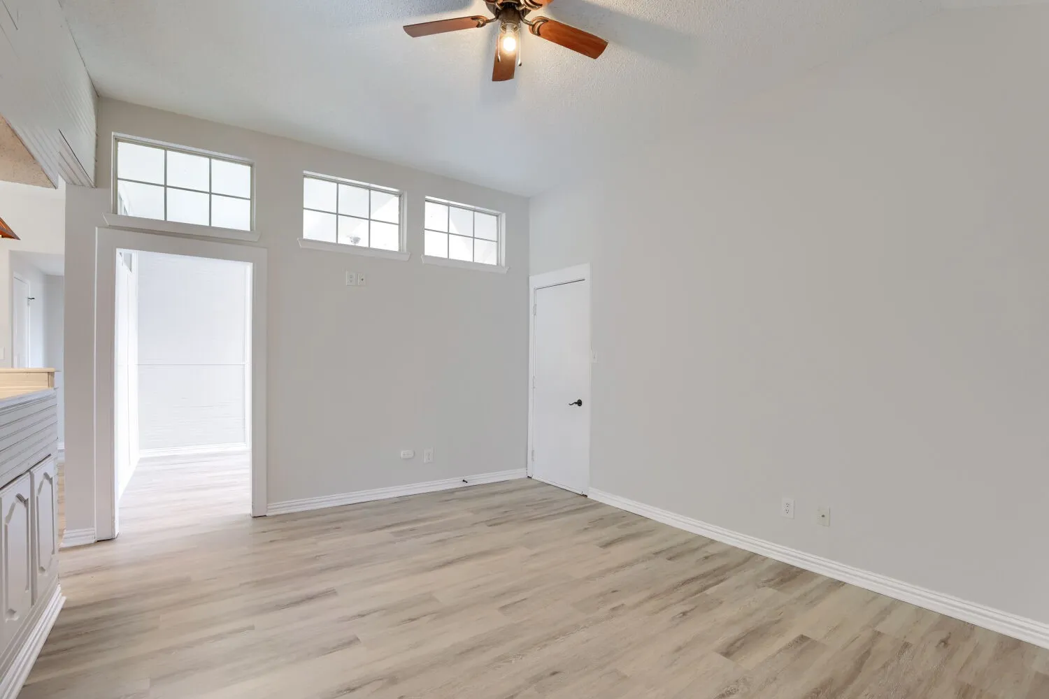 Single Family Residence For Sale in Dallas County , 920 Jacksonhole Lane, Mesquite, Texas 75149, 3 Bedroom, 2 Bathroom, 2 Garage spaces, 1,779 Sqft, built in 1988, mls#21377593, Real Estate Agent in Mesquite, Homes For Sale in Dallas county, Homes For Sale in Mesquite, Realtor in Mesquite Texas, Real Estate Brokerage Independent Realty Texas, Luminita Cordes Realtor